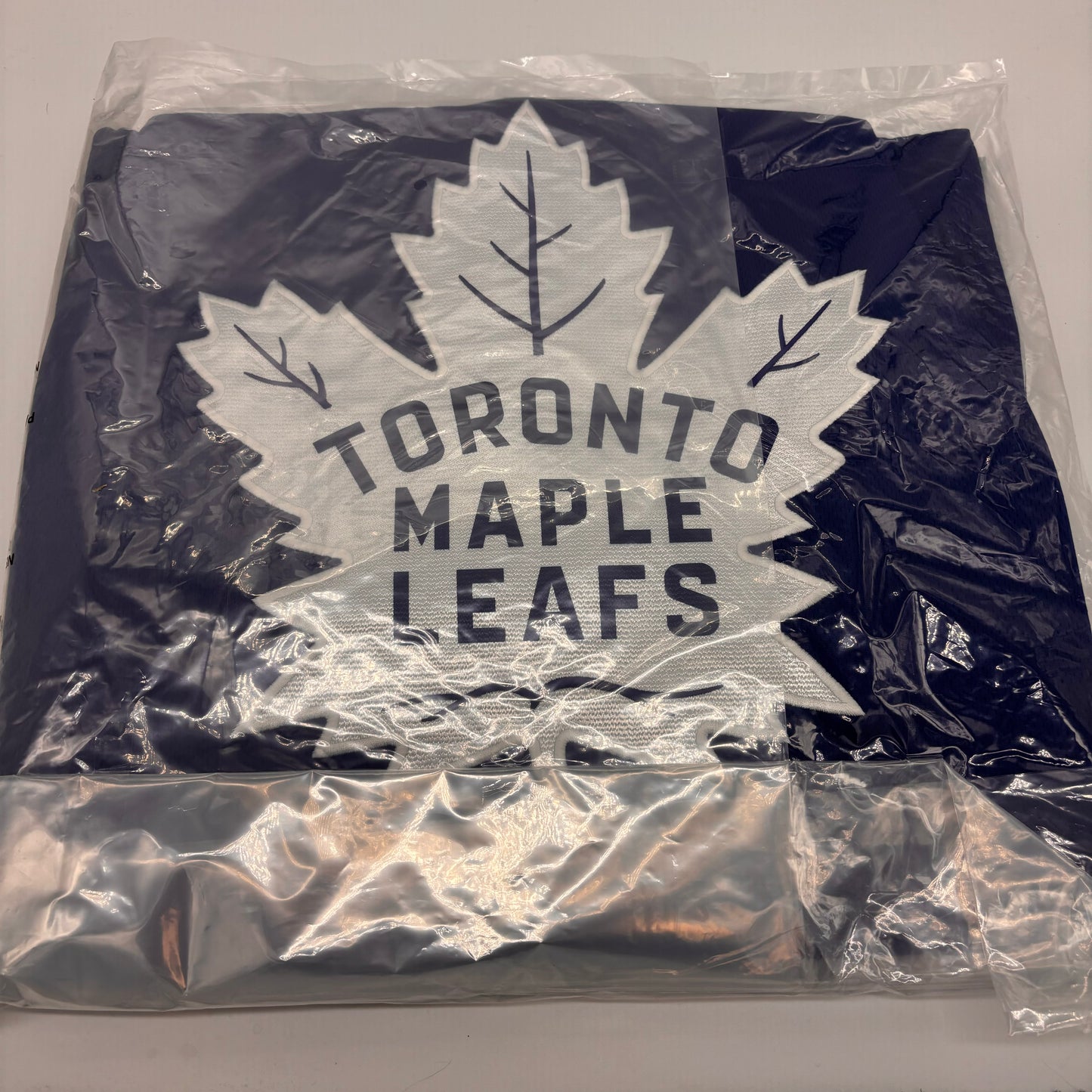 Auction Lot 1: Auston Matthews NHL Official Jersey Fanatics size XL Toronto Maple Leafs