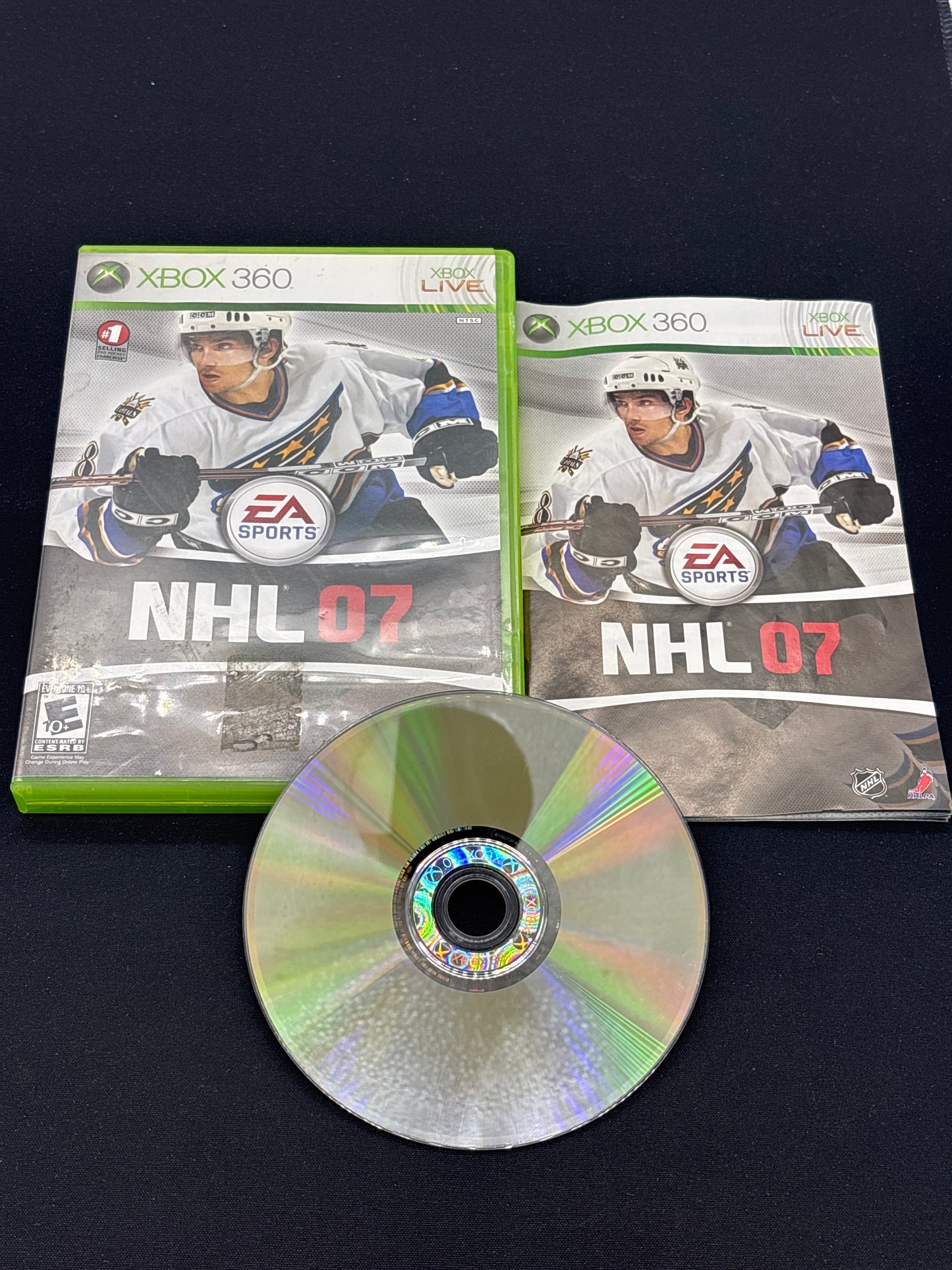 Auction Lot 104: XBOX 360 NHL 07 with Case & Disc