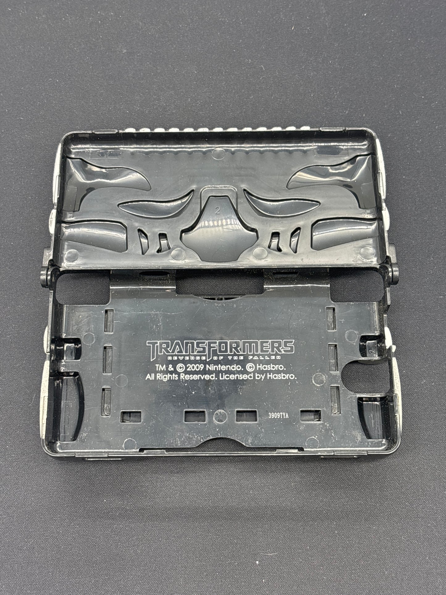 Auction Lot 220: Transformers Themed Plastic Case for Nintendo DS