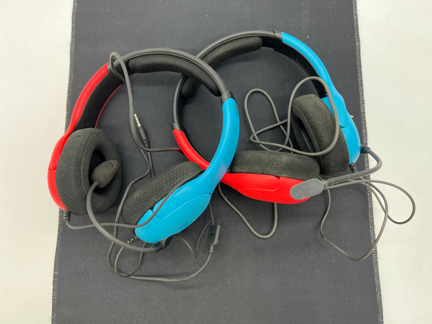 Auction Lot 69: Nintendo Switch Lot of 2 Headset Untested