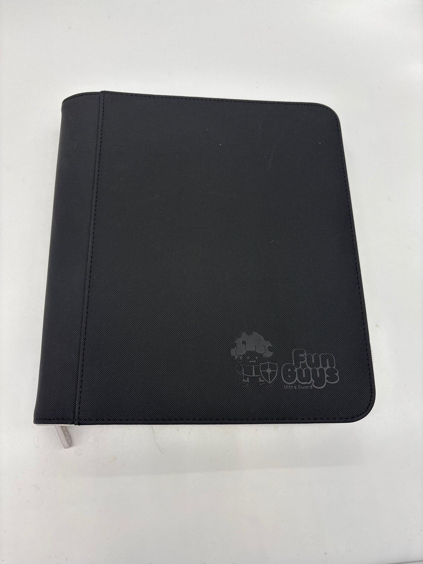 Auction Lot 98: Funguys Ultra Guard 4 Pocket Zipper TCG Binder Lightly Used