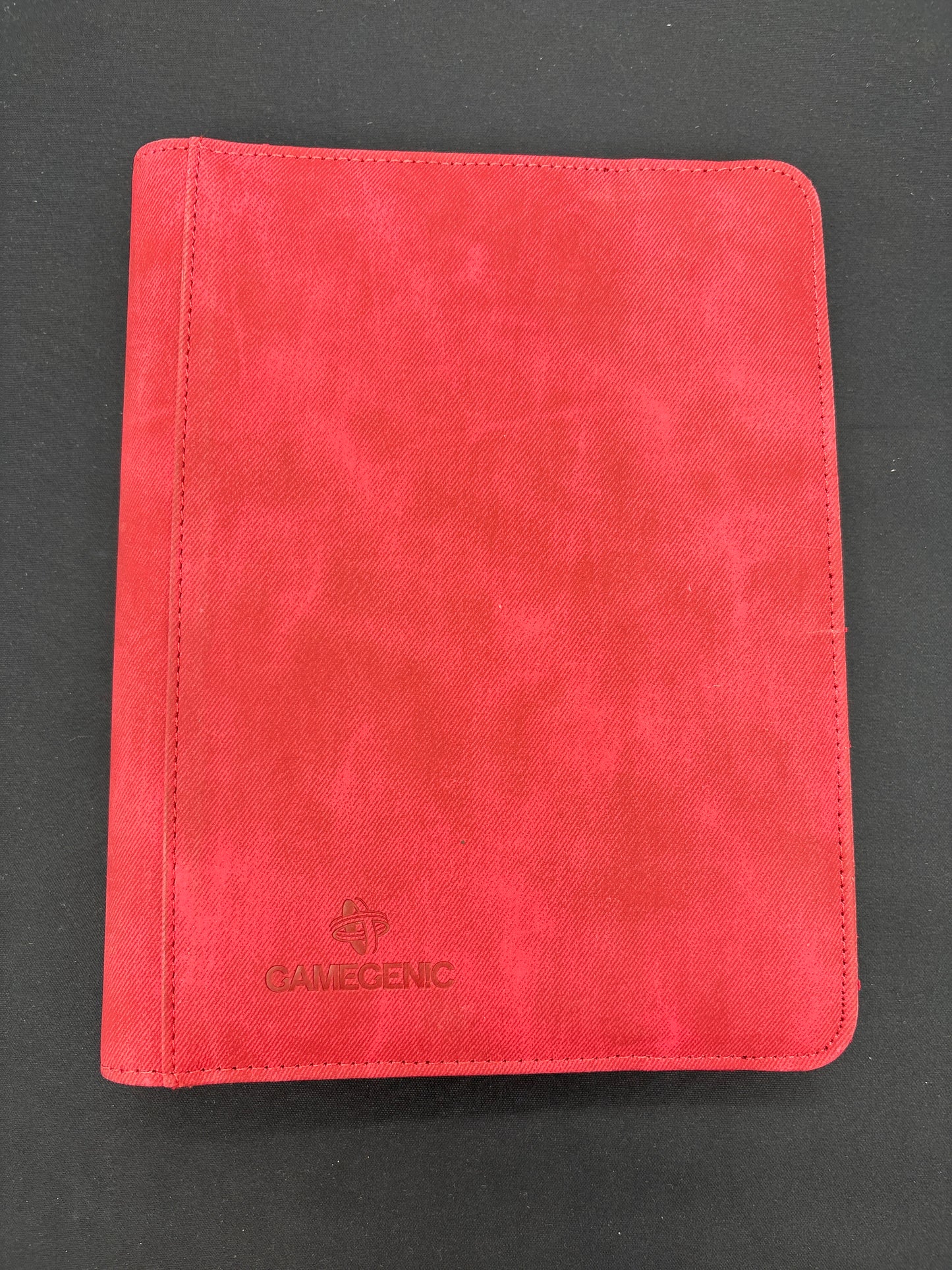 Auction Lot 89: Gamegenic 4 Pocket TCG Binder Lightly Used