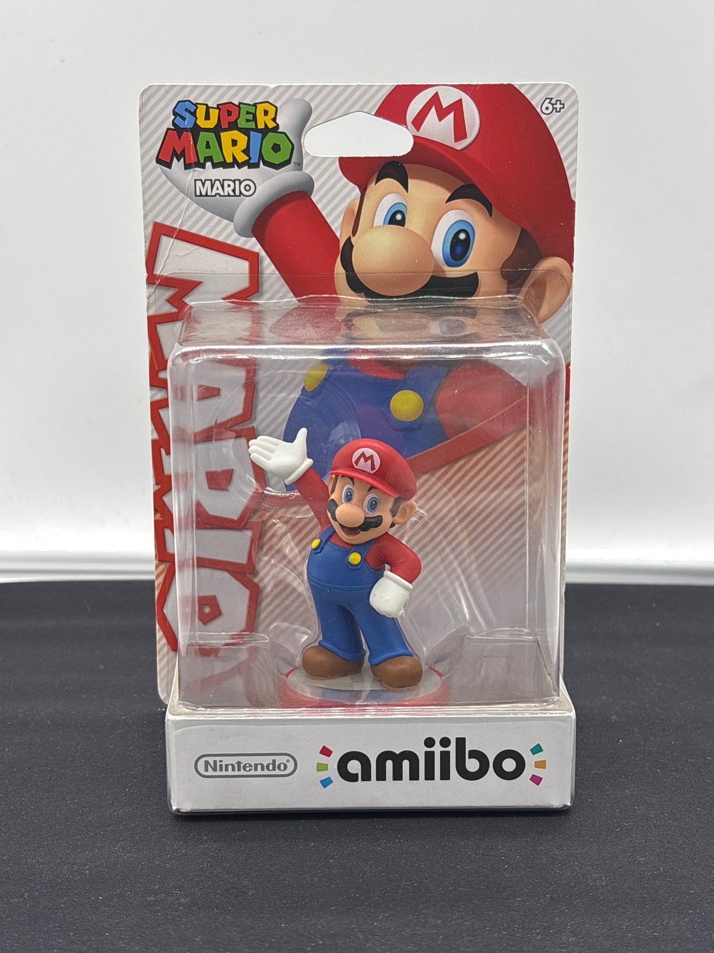 Auction Lot 105: Nintendo Amiibo Mario Super Mario
