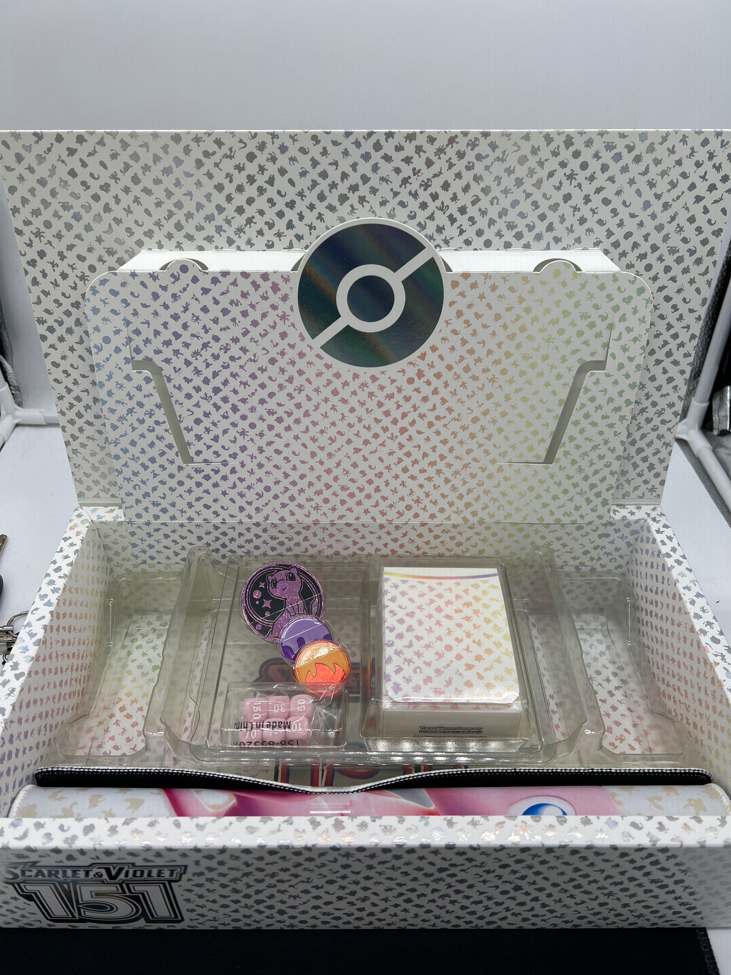 Auction Lot 155: Pokemon Cards EMPTY 151 UPC Includes Playmat Deck Box Accessories