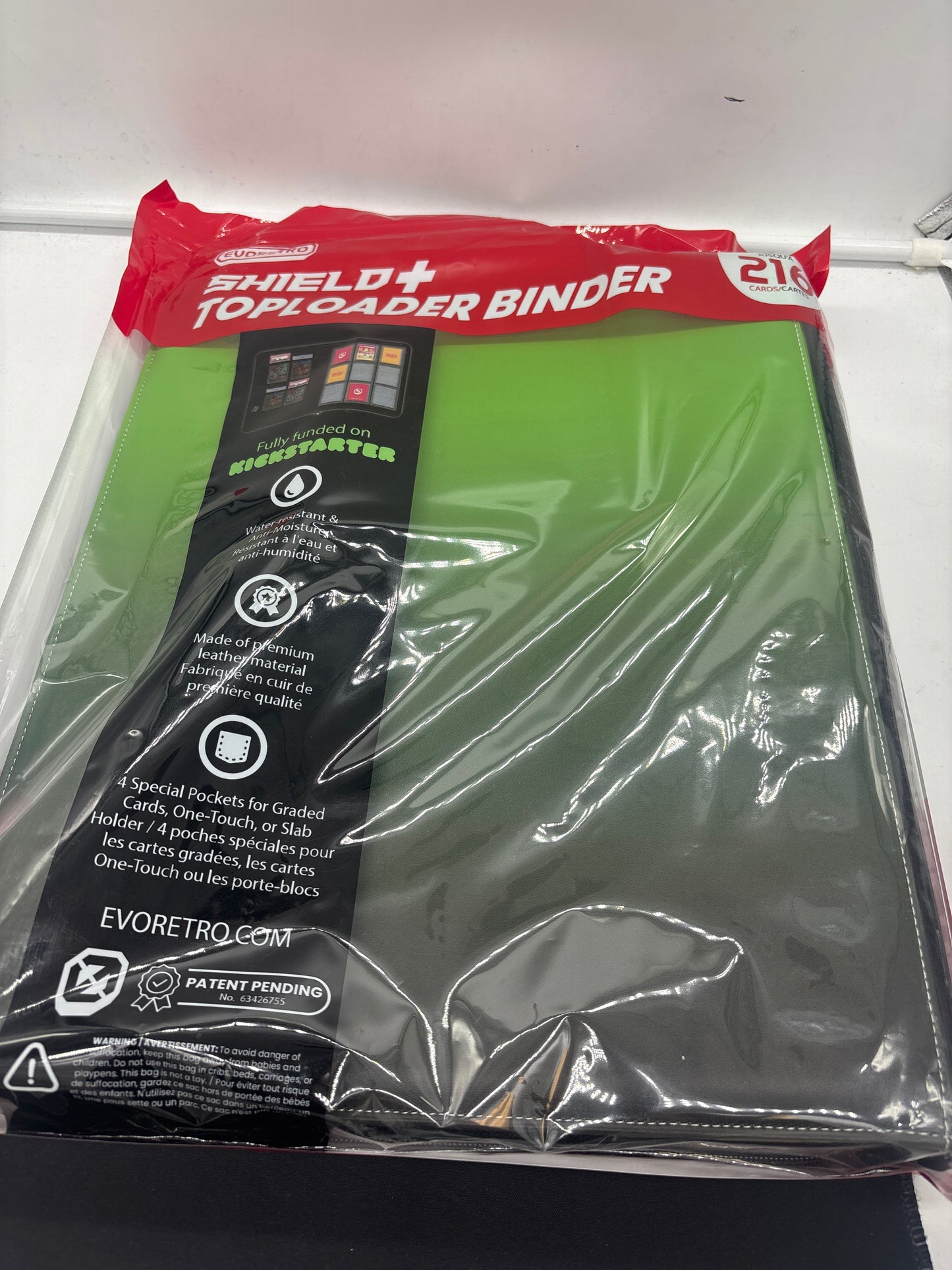 Auction Lot 16: Top Loader Binder 216 Loose Thread New