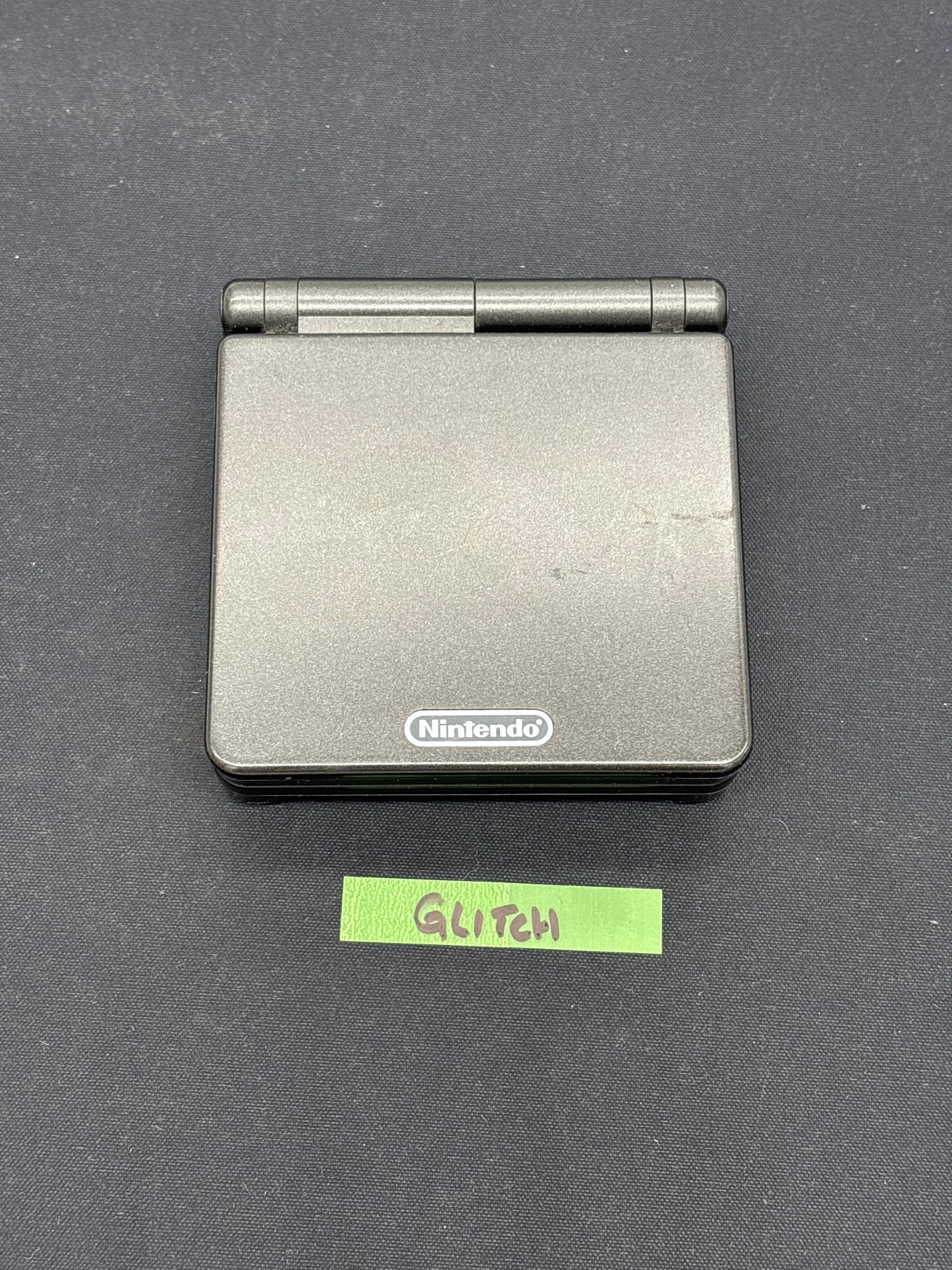 Auction Lot 53: Nintendo Gameboy Advance Glitches No Cords