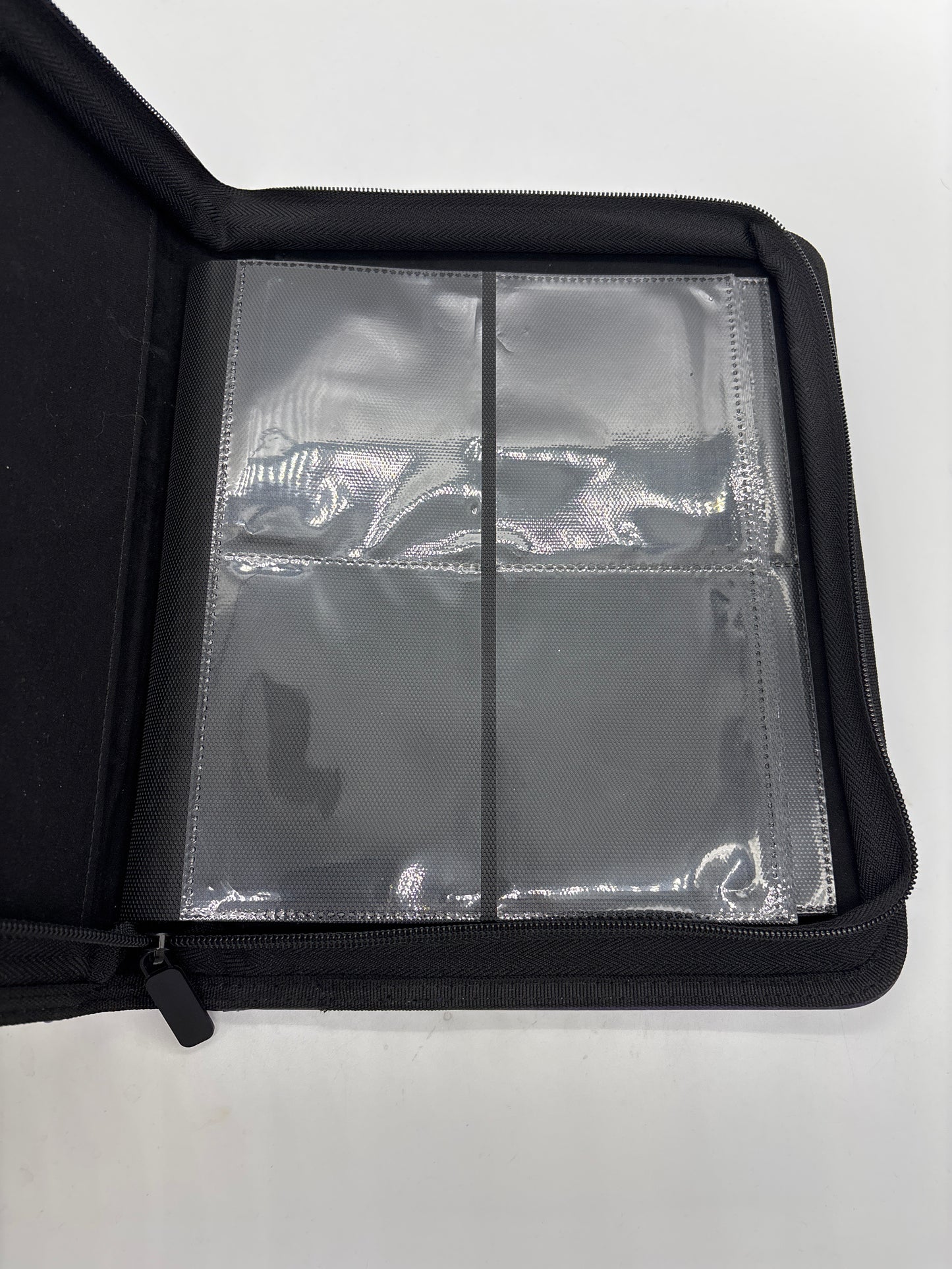 Auction Lot 97: Purple 4 Pocket Zipper TCG Binder Lightly Used