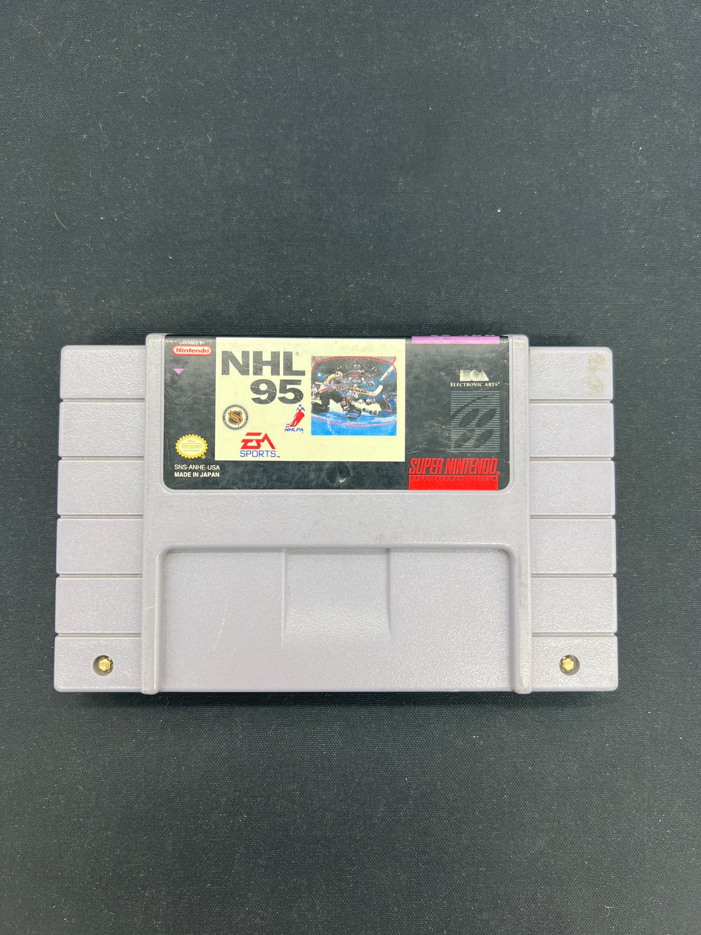 Auction Lot 212: SNES Video Game NHL 95 Loose