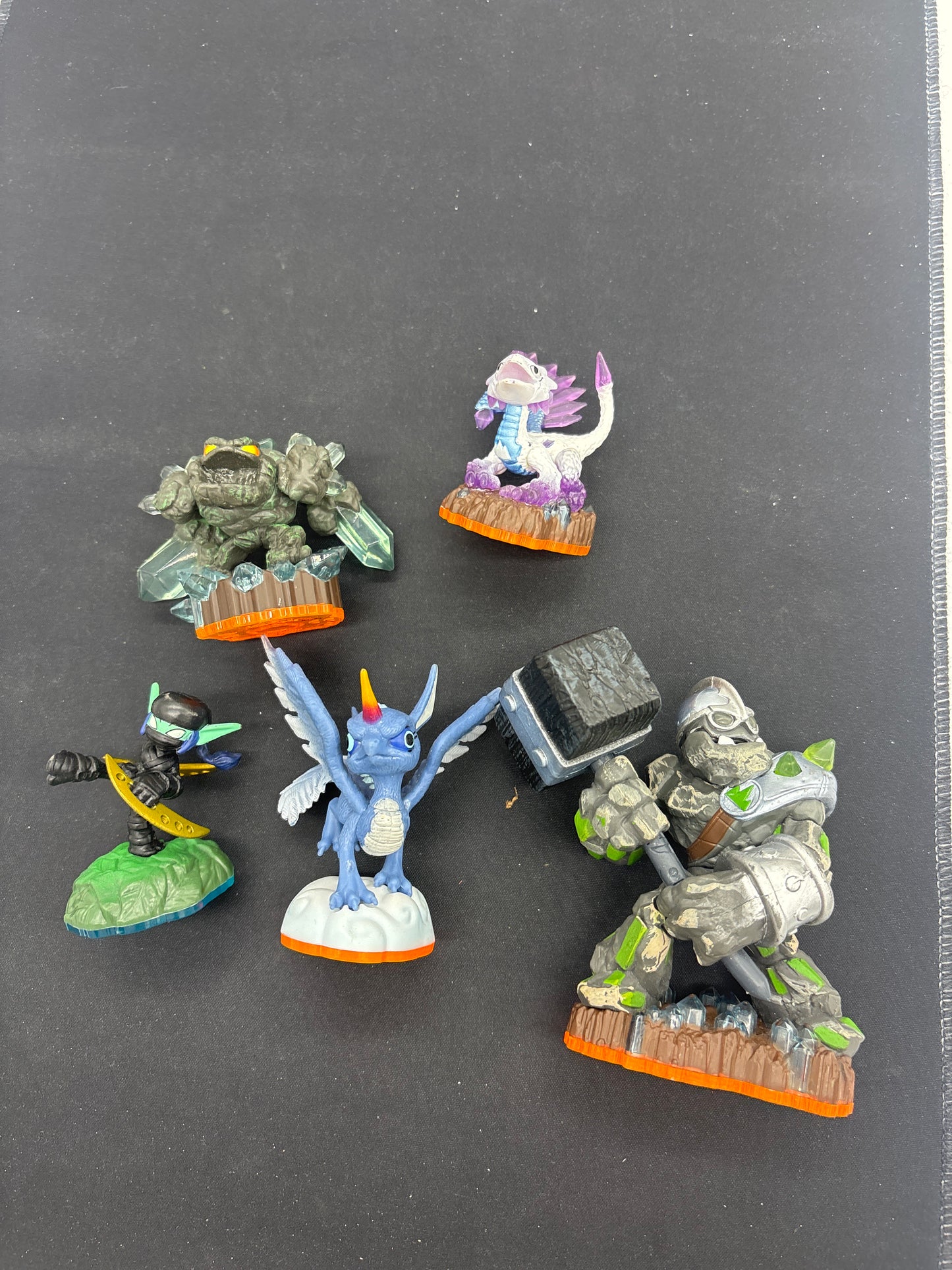 Auction Lot 53: Skylanders Figurines Lot of 5