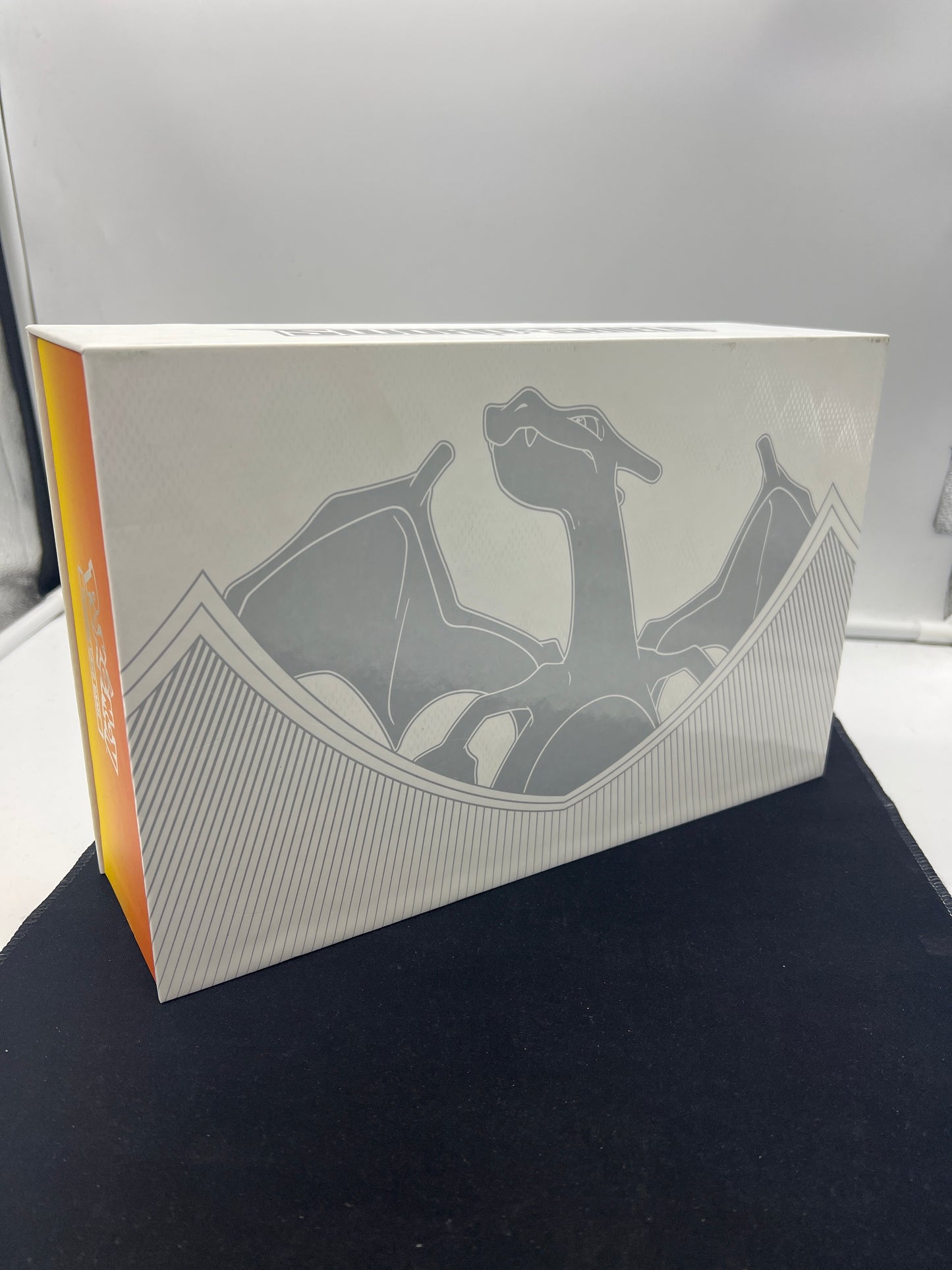 Auction Lot 206: Pokemon SWSH Charizard UPC EMPTY BOX