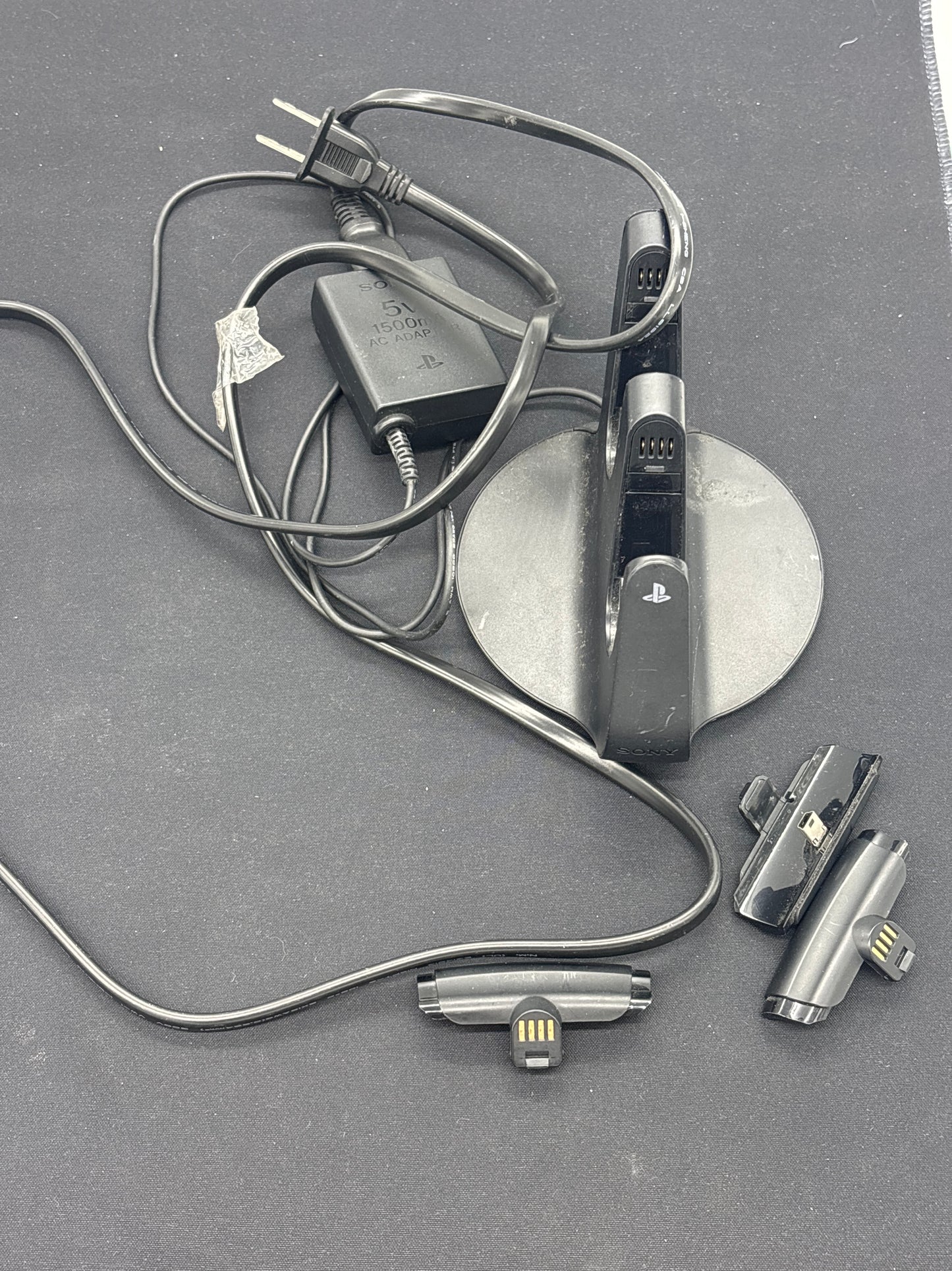 Auction Lot 76: PlayStation 3 Wireless Rechargeable Dock With Receivers