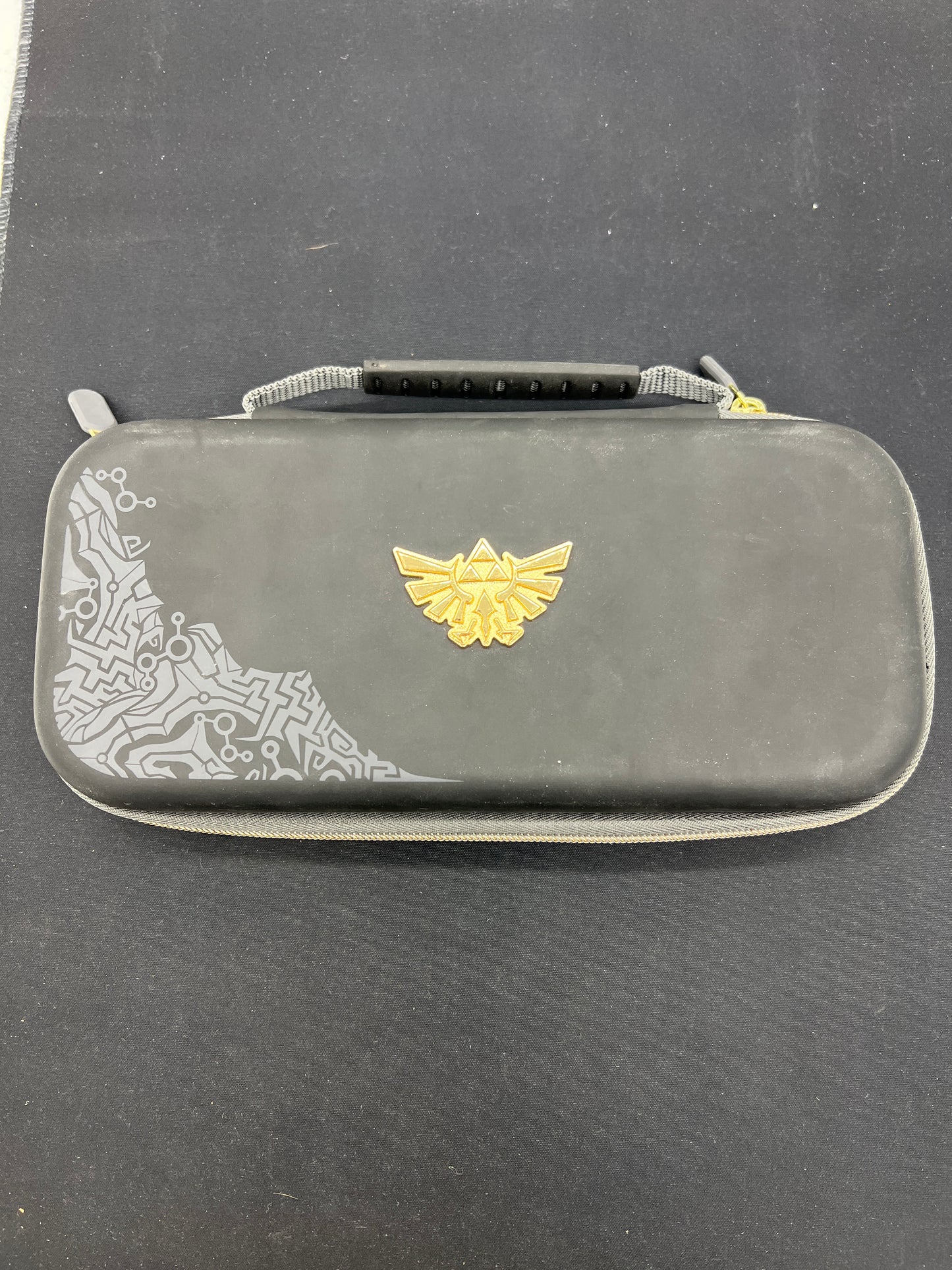 Auction Lot 77: Nintendo Switch Loose Softshell Case Legend of Zelda Themed