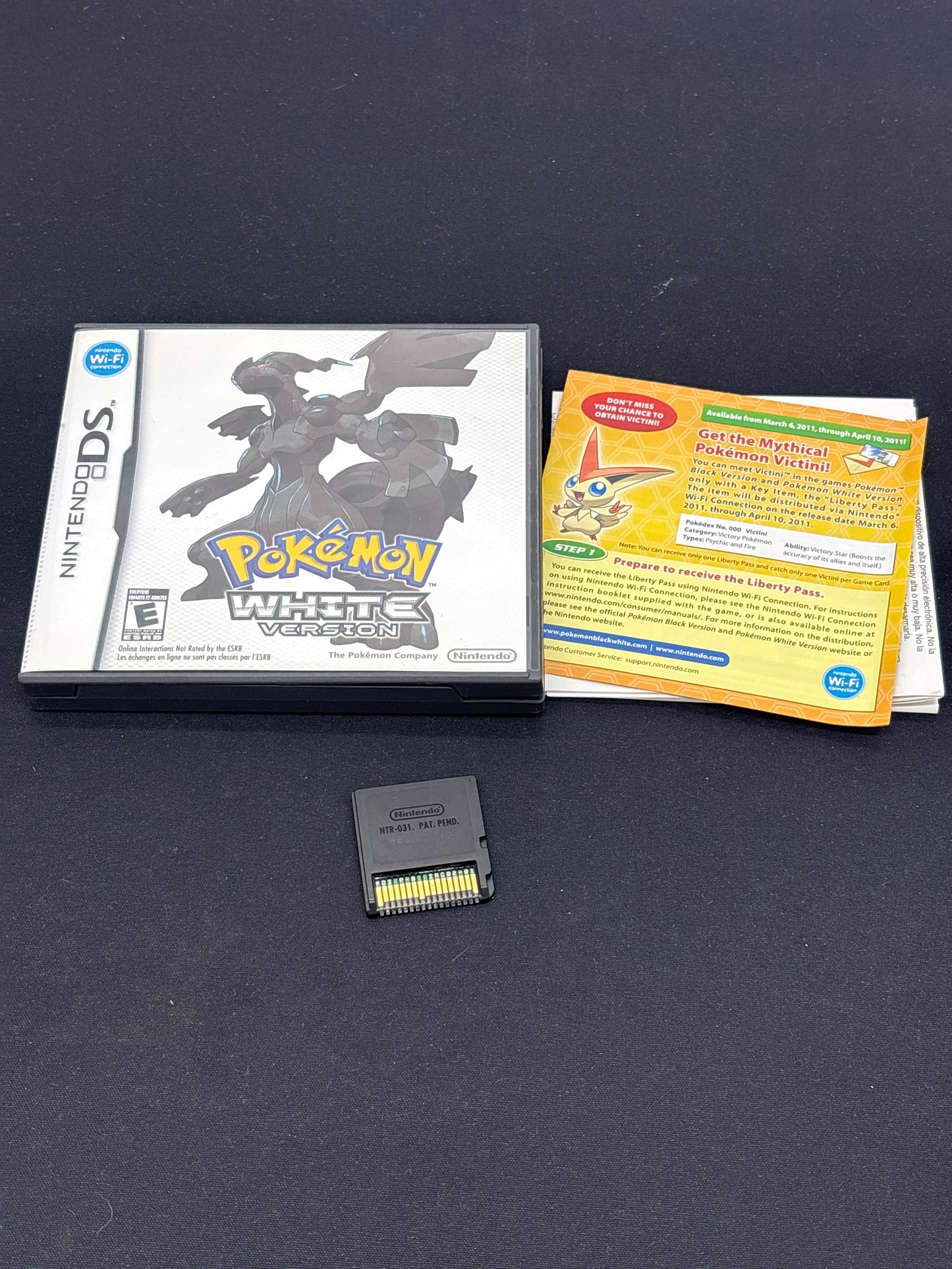 Auction Lot 5: Nintendo DS Video Game Pokemon White CIB