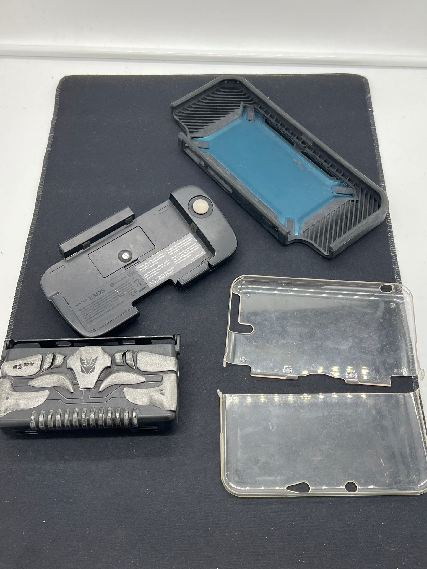 Auction Lot 168: Assorted 3DS Accessories Lot
