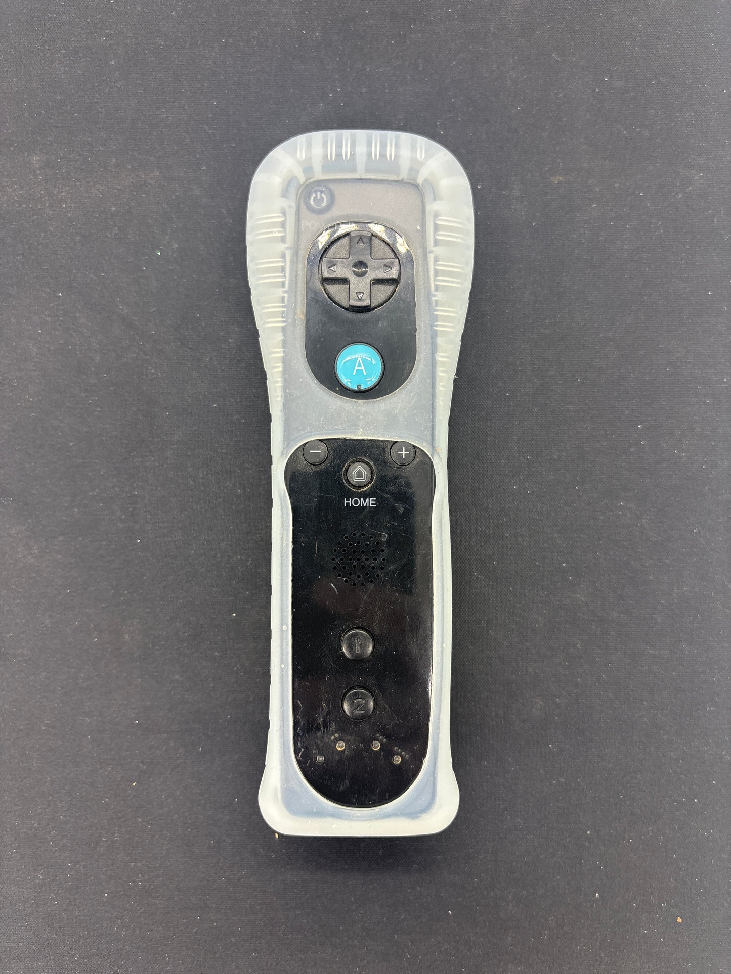 Auction Lot 180: Nintendo Wii Black Controller with Cover