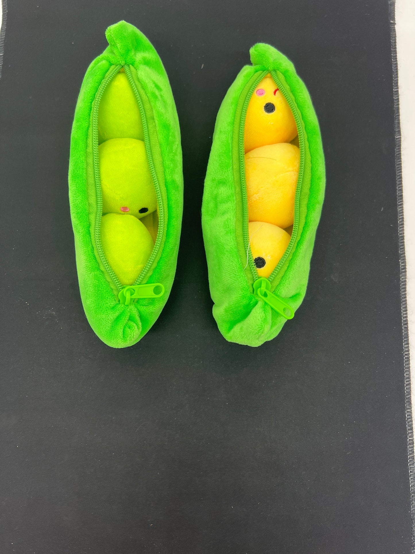 Auction Lot 258: Peas in A Pod Plush Lot of 2
