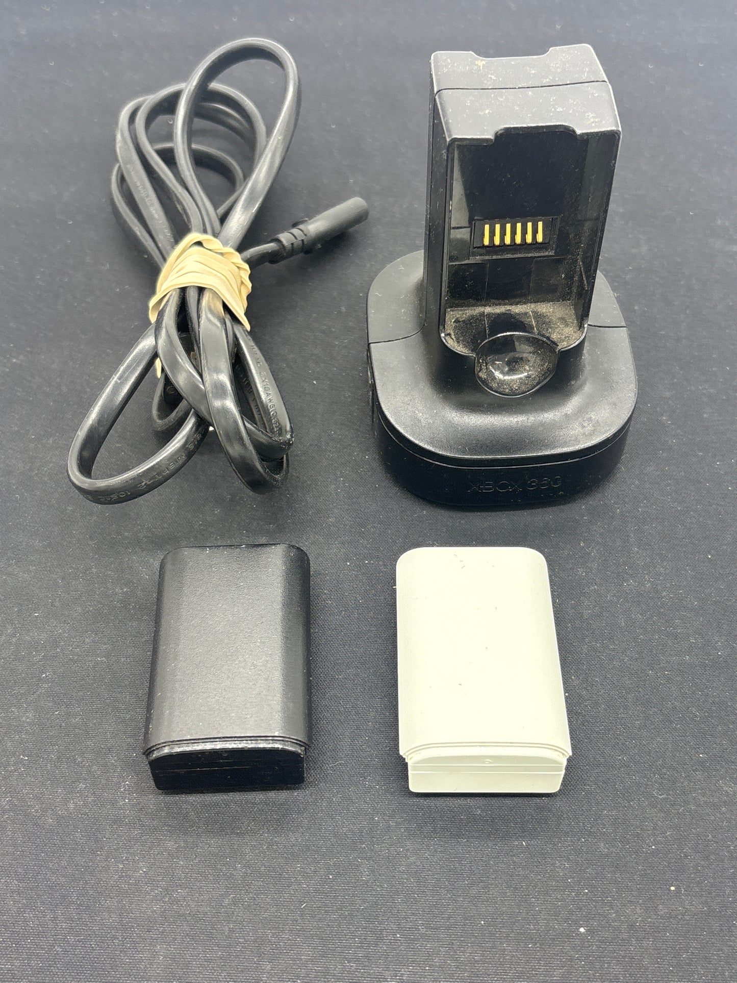 Auction Lot 175: XBOX 360 Controller Battery Charger Accessory