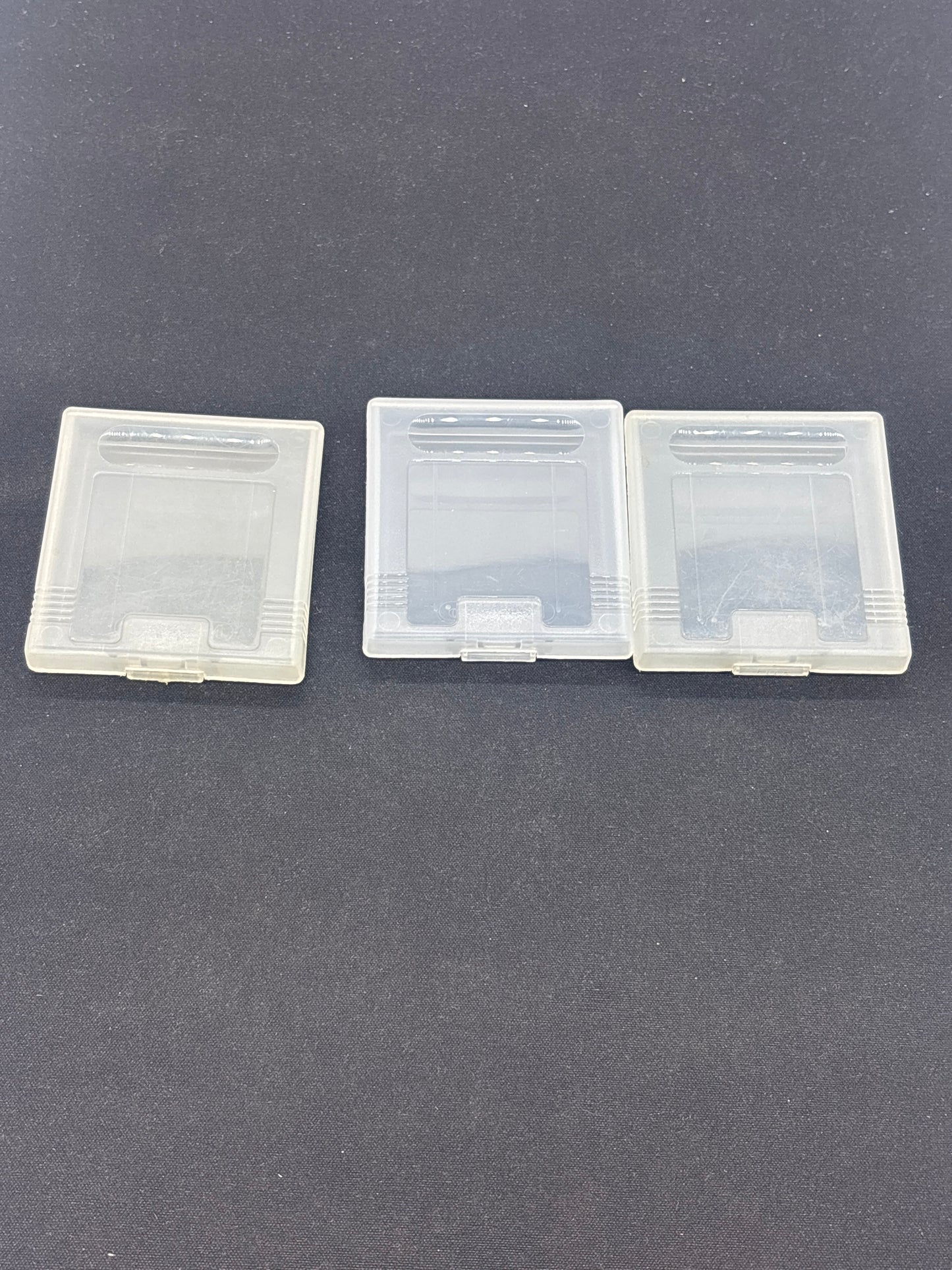 Auction Lot 132: Nintendo Gameboy Cartridge Case Lot 1