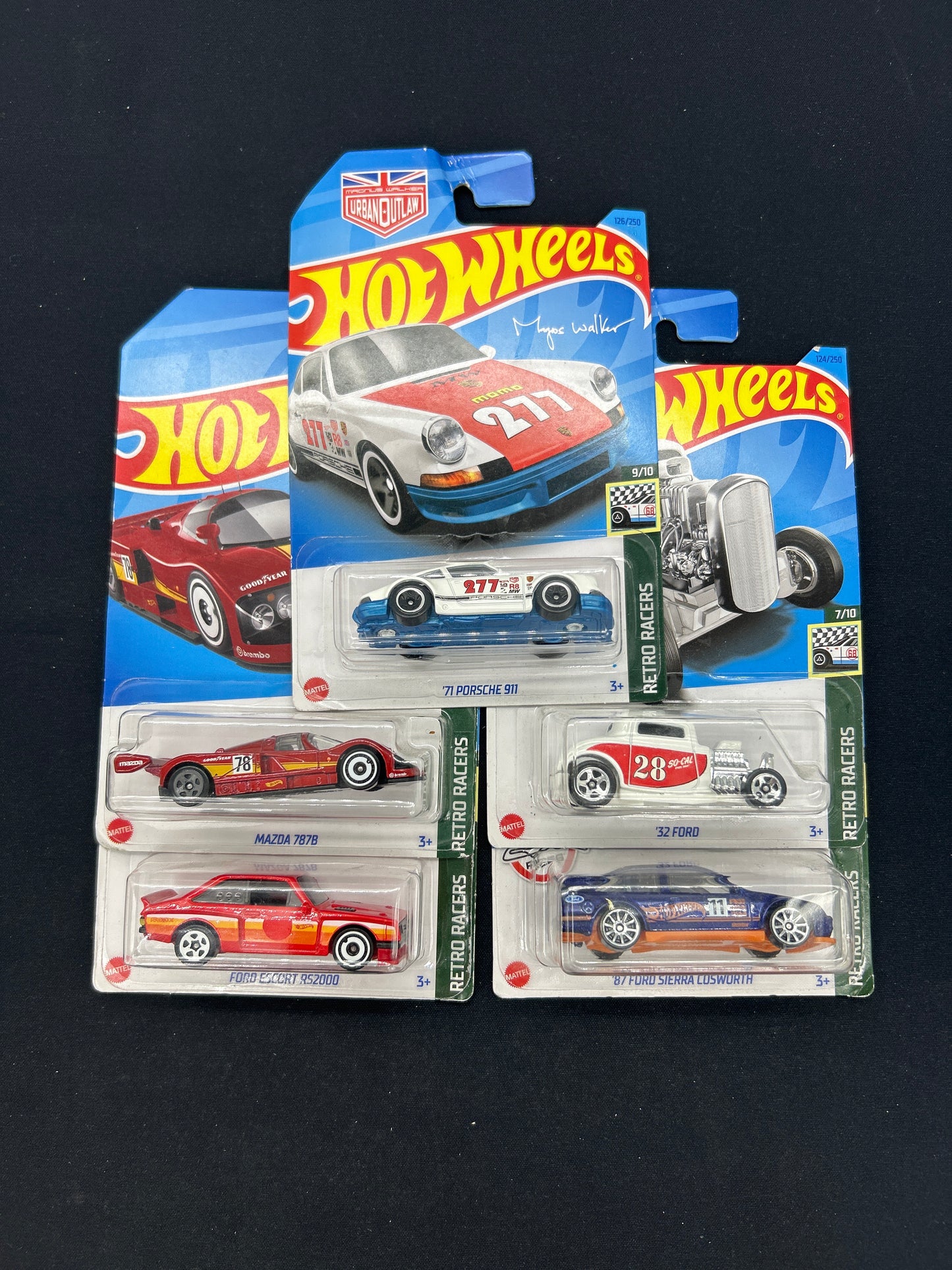 Auction Lot 462: Hot Wheels Retro Racers Car Lot