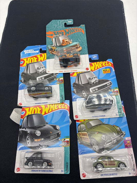 Auction Lot 57: Hot Wheels Lot of 5 Tooned Sealed