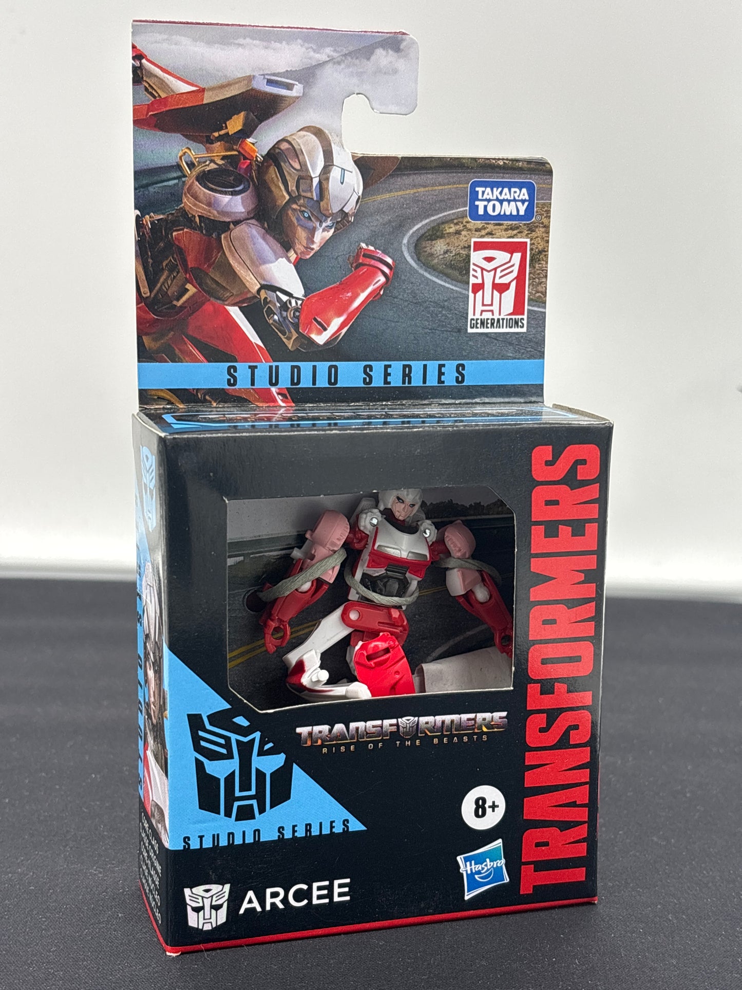 Auction Lot 162: Transformers Studios Series Arcee Figure