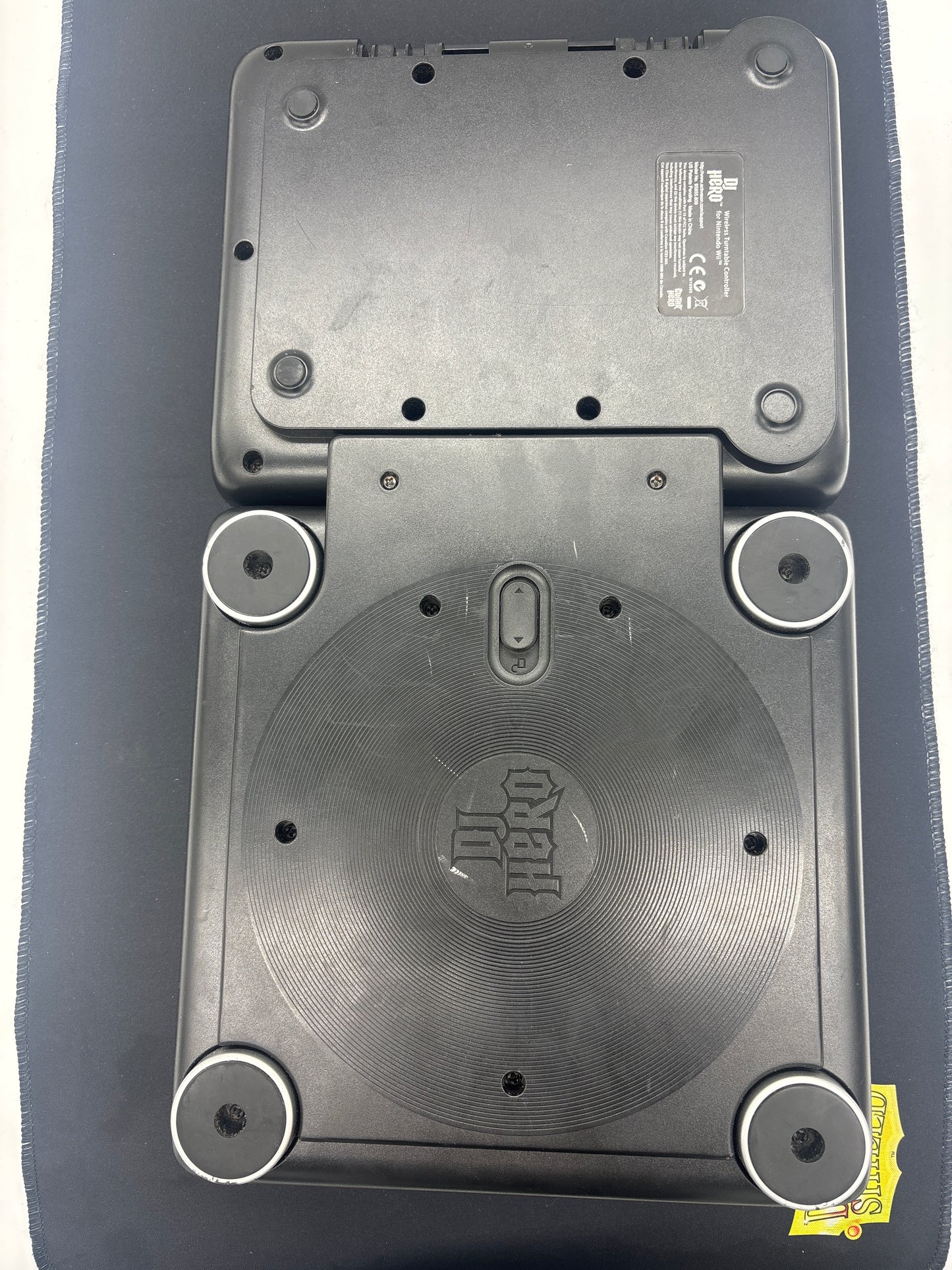 Auction Lot 106: XBOX 360/PS3 DJ Hero Turntable Controller