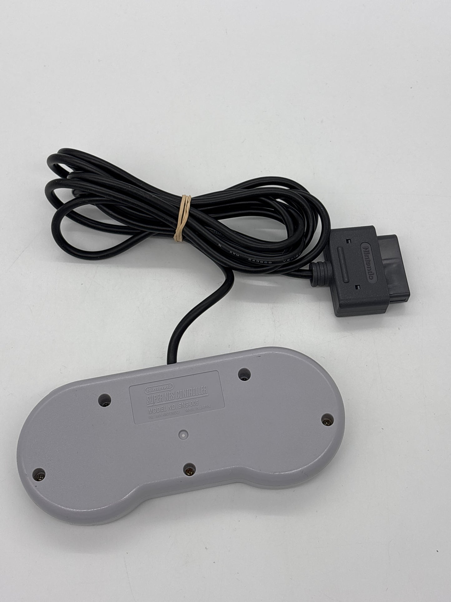 Auction Lot 136: Nintendo Super NES Controller Condition Vary