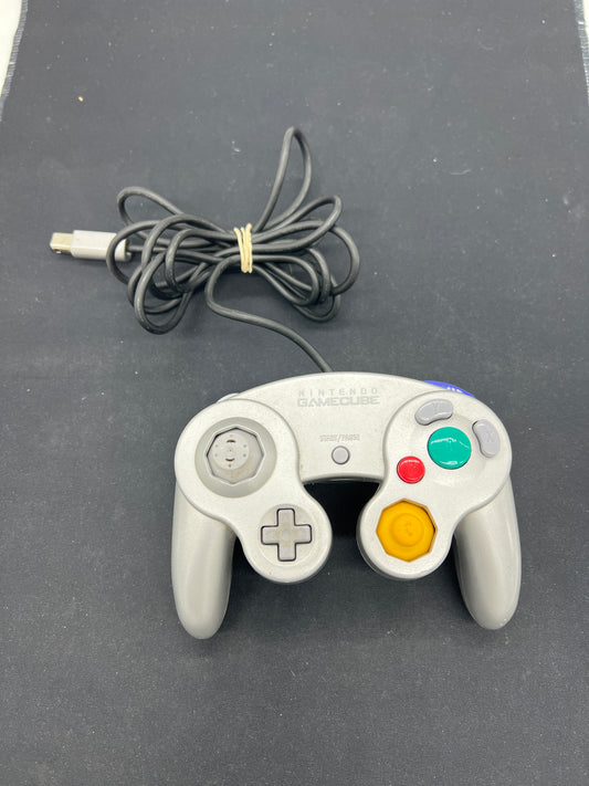 Auction Lot 114: Nintendo GameCube Controller Untested