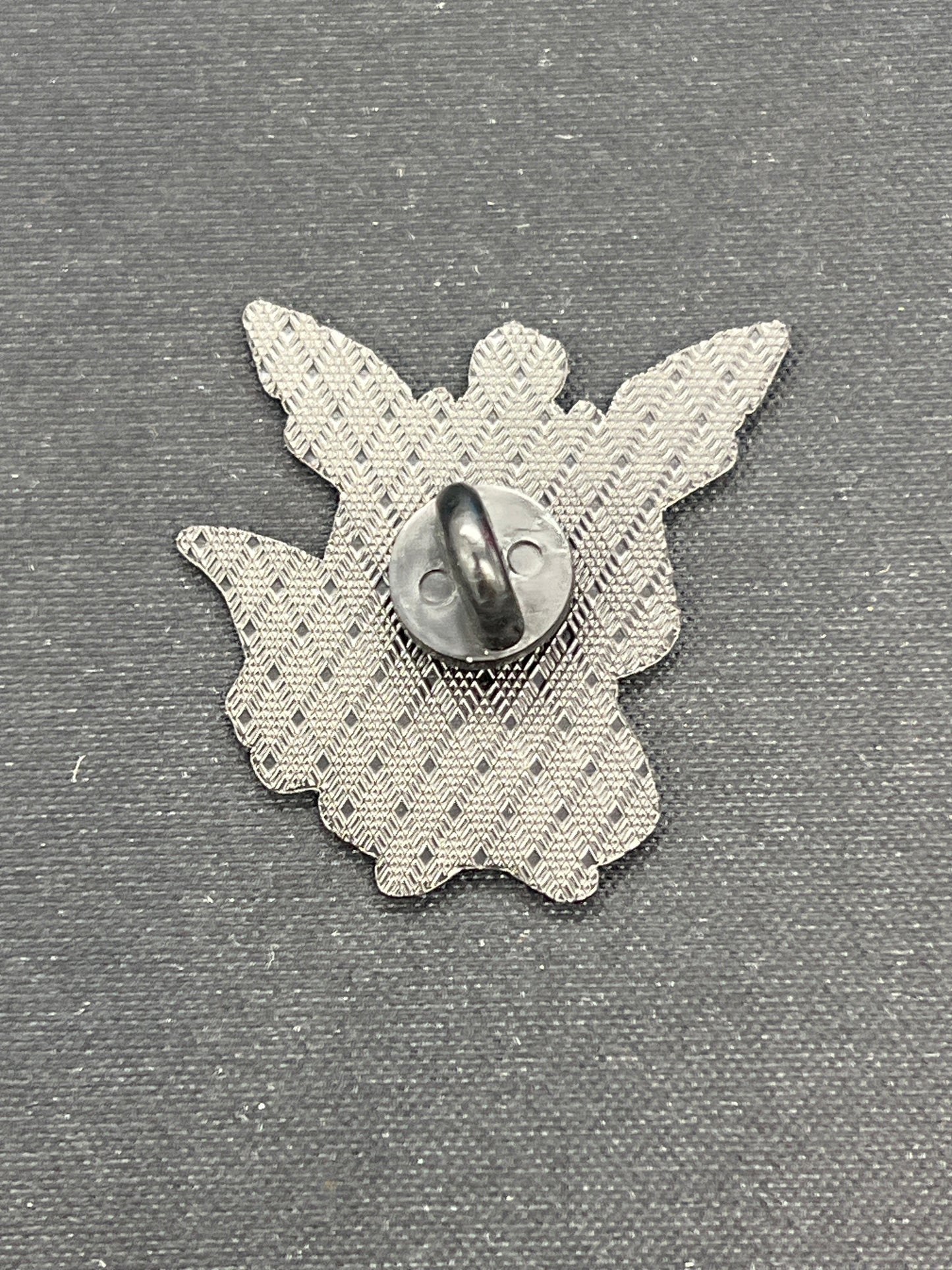 Auction Lot 173: Pokemon Pin Leafeon Pikachu Poncho