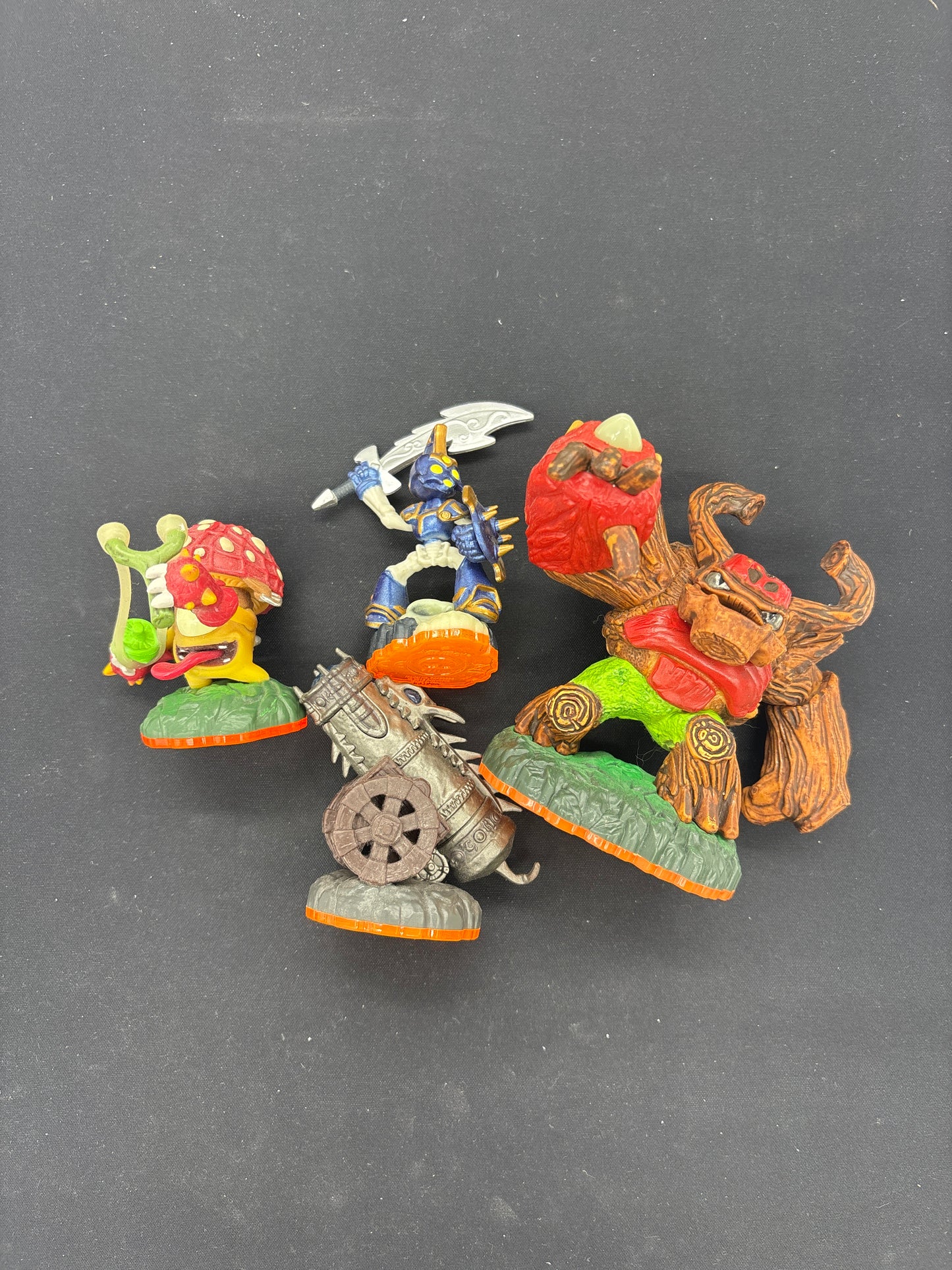 Auction Lot 49: Skylanders Giants Loose Figures Lot 2