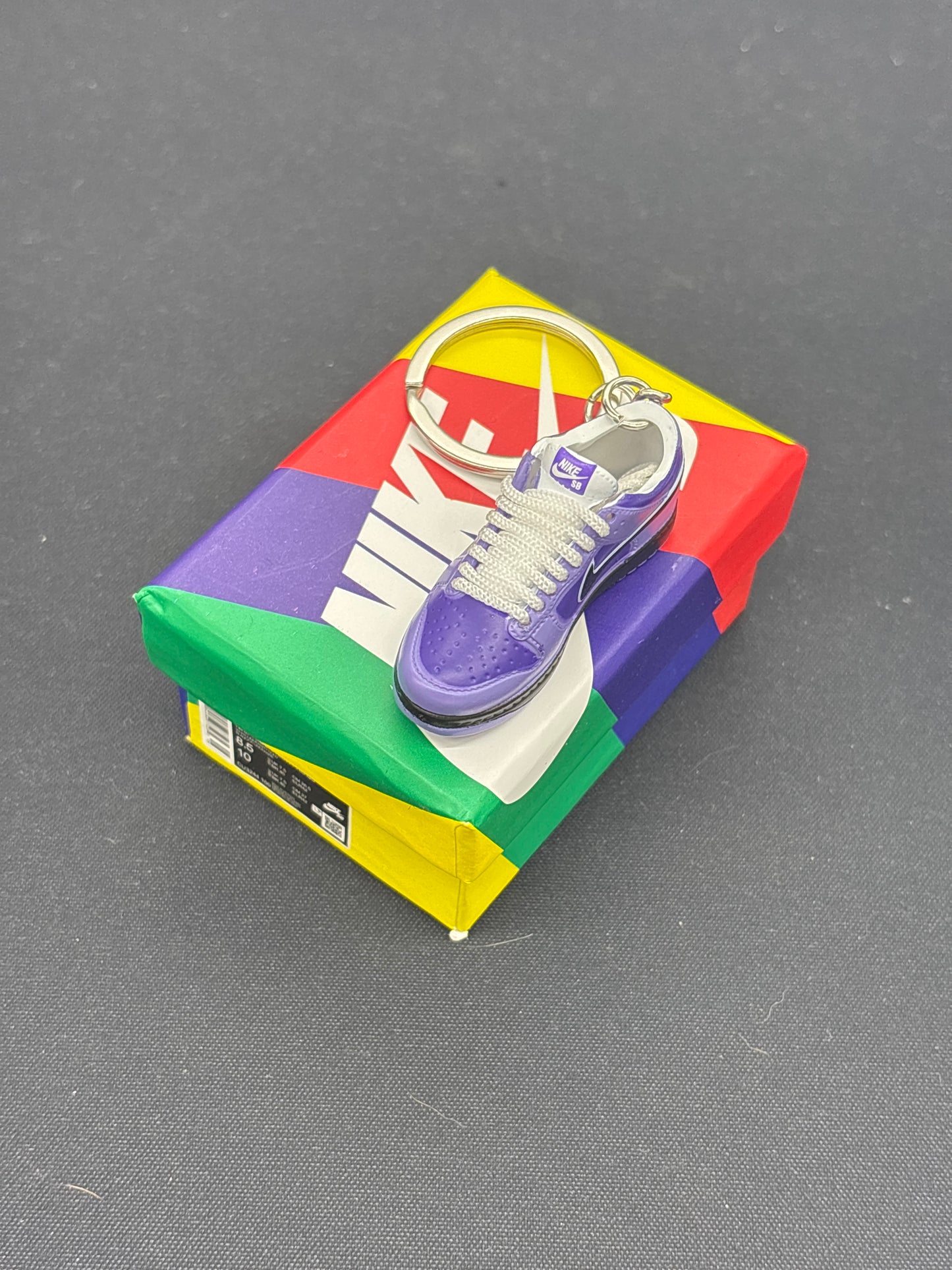 Auction Lot 212: Nike SB Keychain With Shoe Box