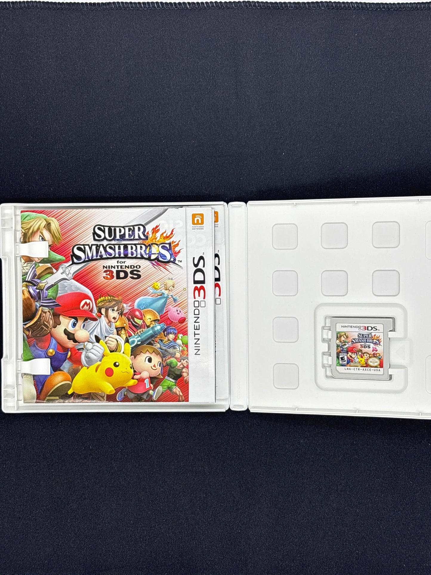 Auction Lot 153: Nintendo 3DS Super Smash Bros Video Game CIB