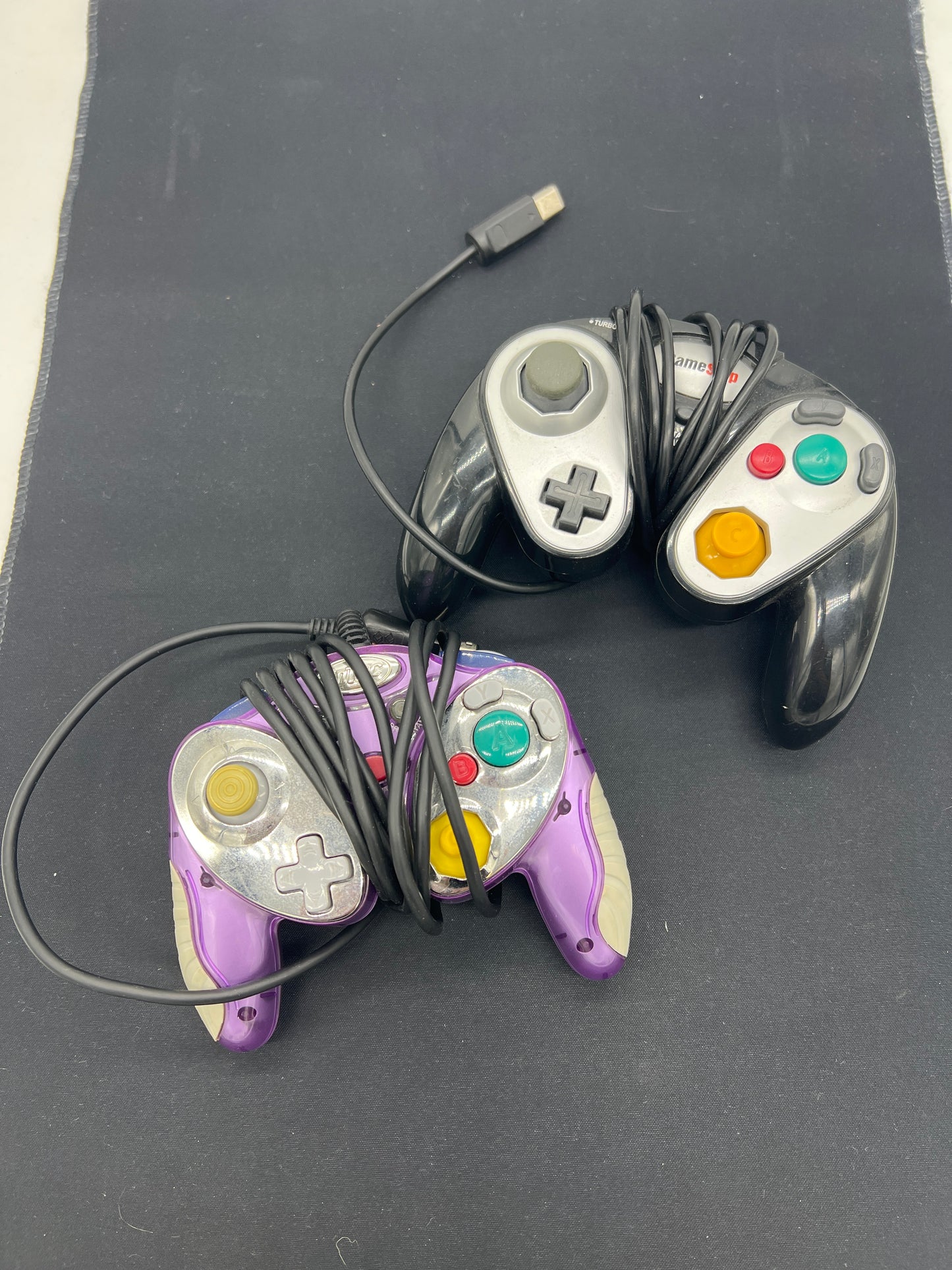 Auction Lot 115: Assorted Lot of 2 Untested Third Party Gamecube Controllers