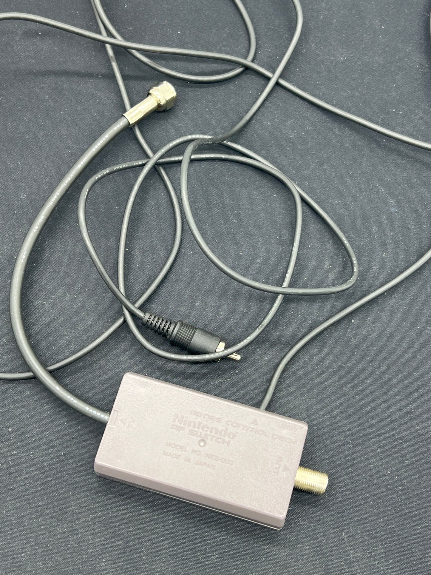 Auction Lot 184: Nintendo RF Switch