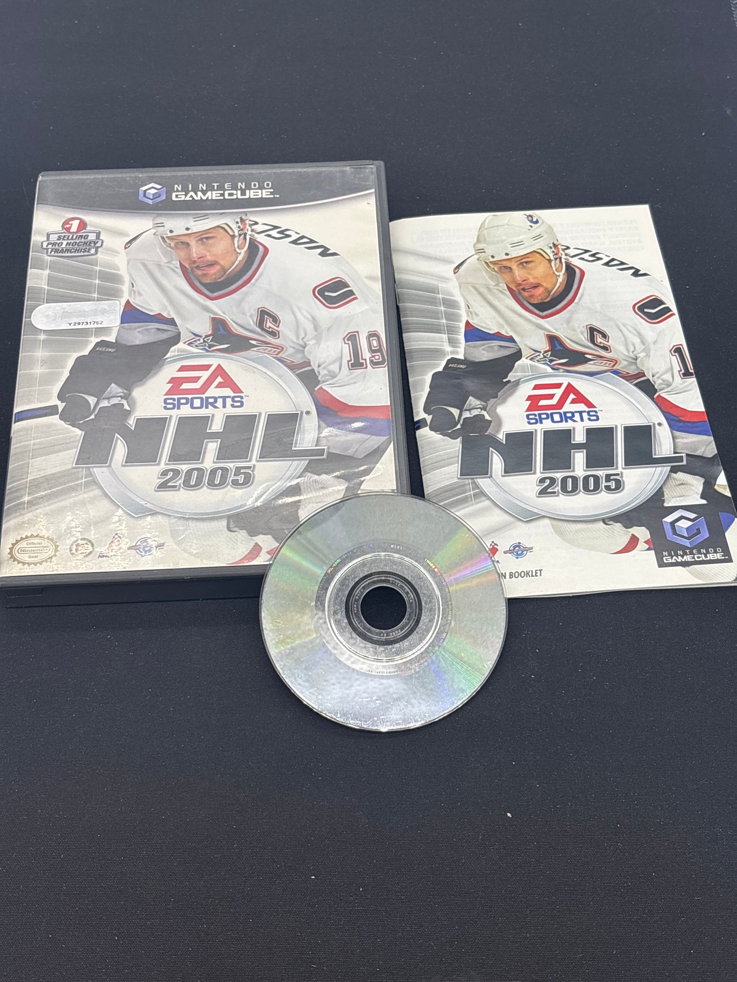 Auction Lot 166: Nintendo GameCube NHL 2005 With Case & Disc