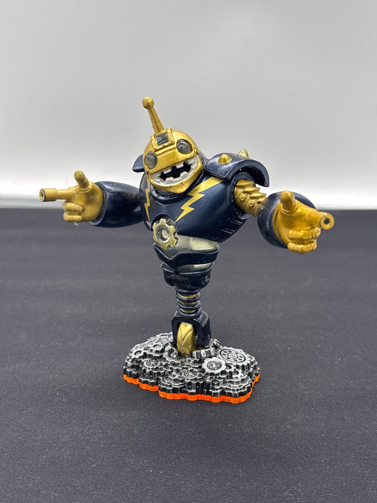 Auction Lot 236: Skylanders Series 2 Action Figure Lot 3