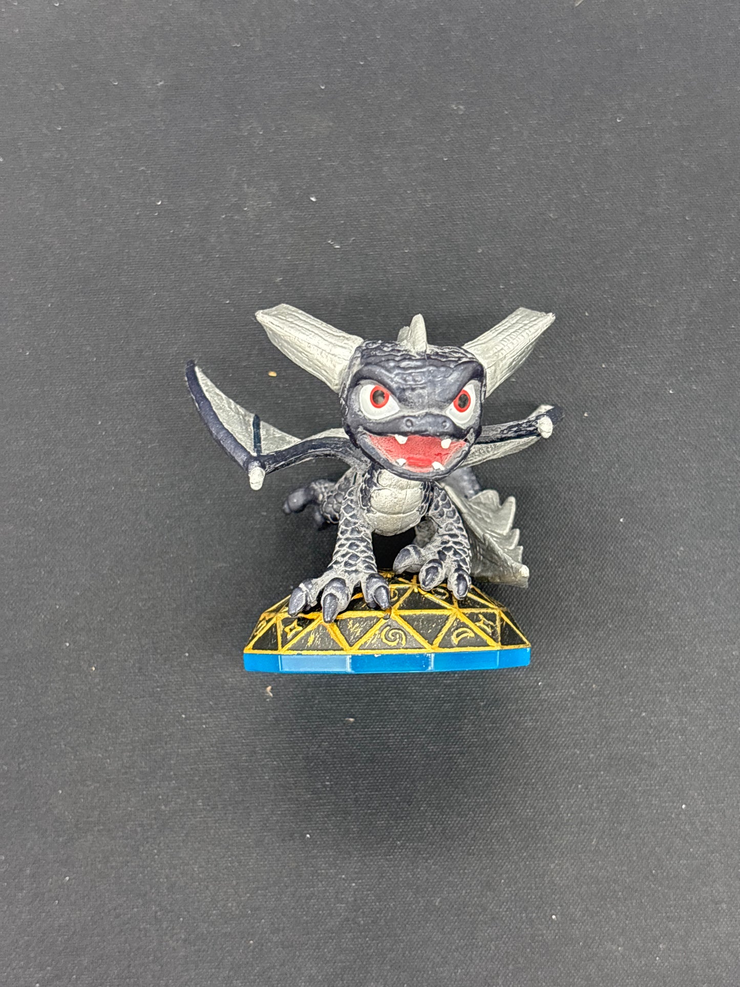 Auction Lot 86: Skylanders Loose Figure Lot 6