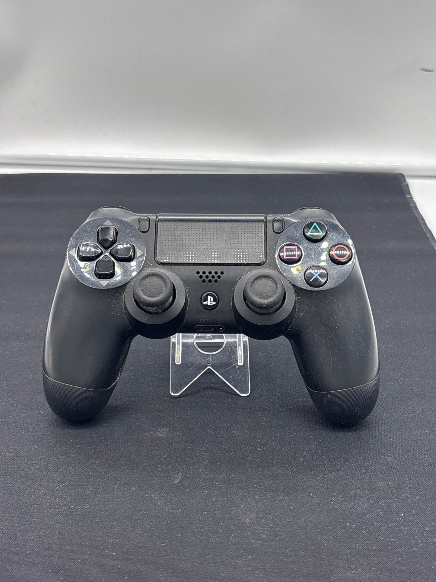 Auction Lot 13: PlayStation 4 Controller Loose