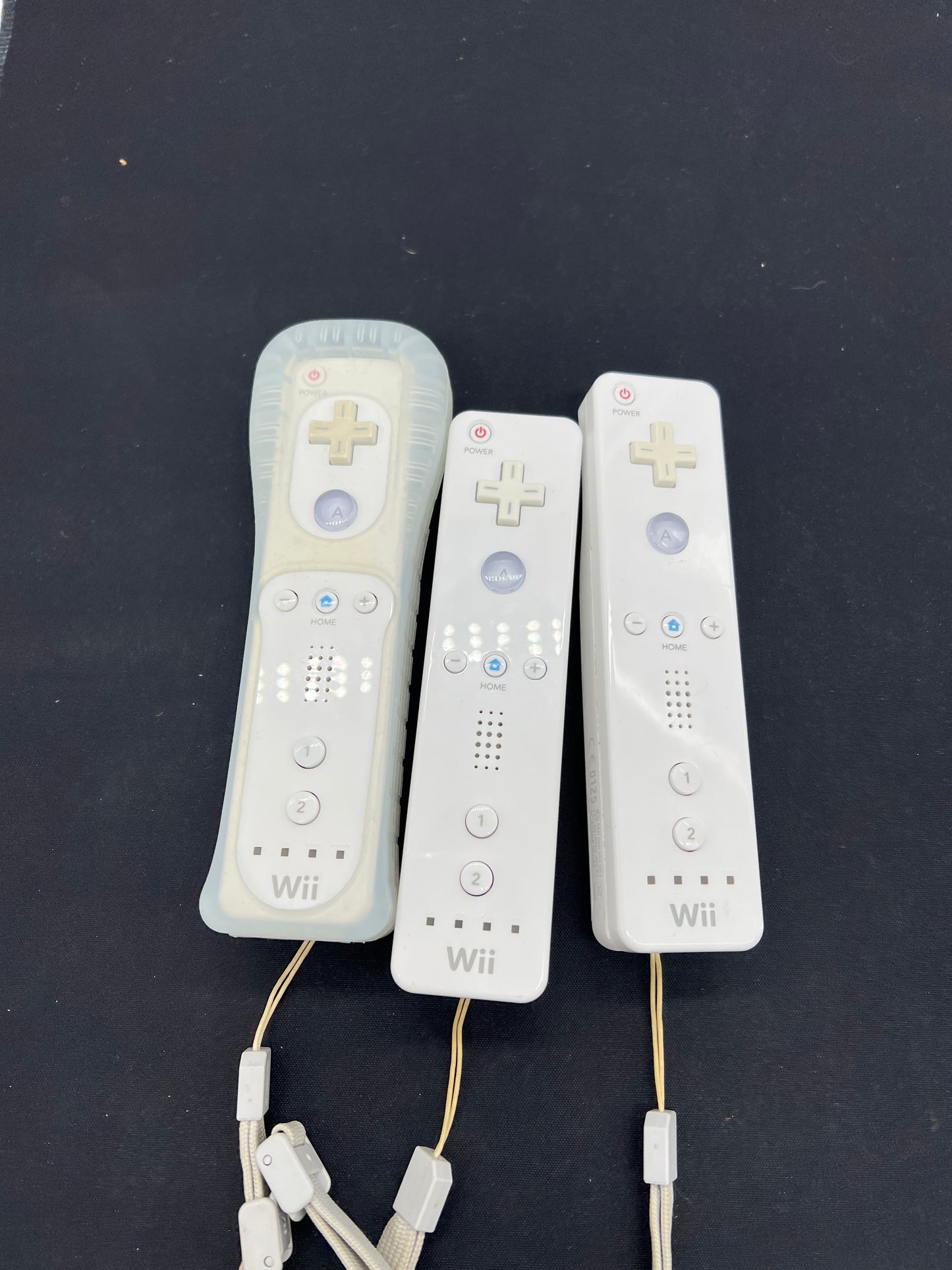 Auction Lot 111: Nintendo Wii Untested Controllers Lot 1