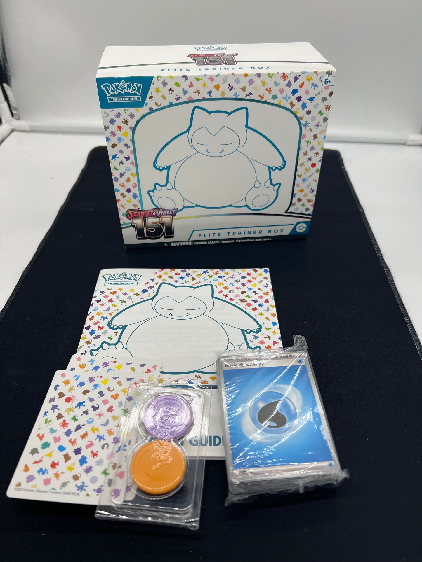 Auction Lot 300: Pokemon Cards 151 ETB Empty