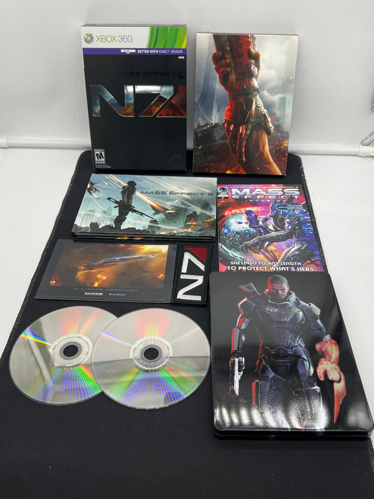 Auction Lot 208: XBOX 360 Game Lot of 2 Mass Effect 2 3 Collector's Edition Complete In Box