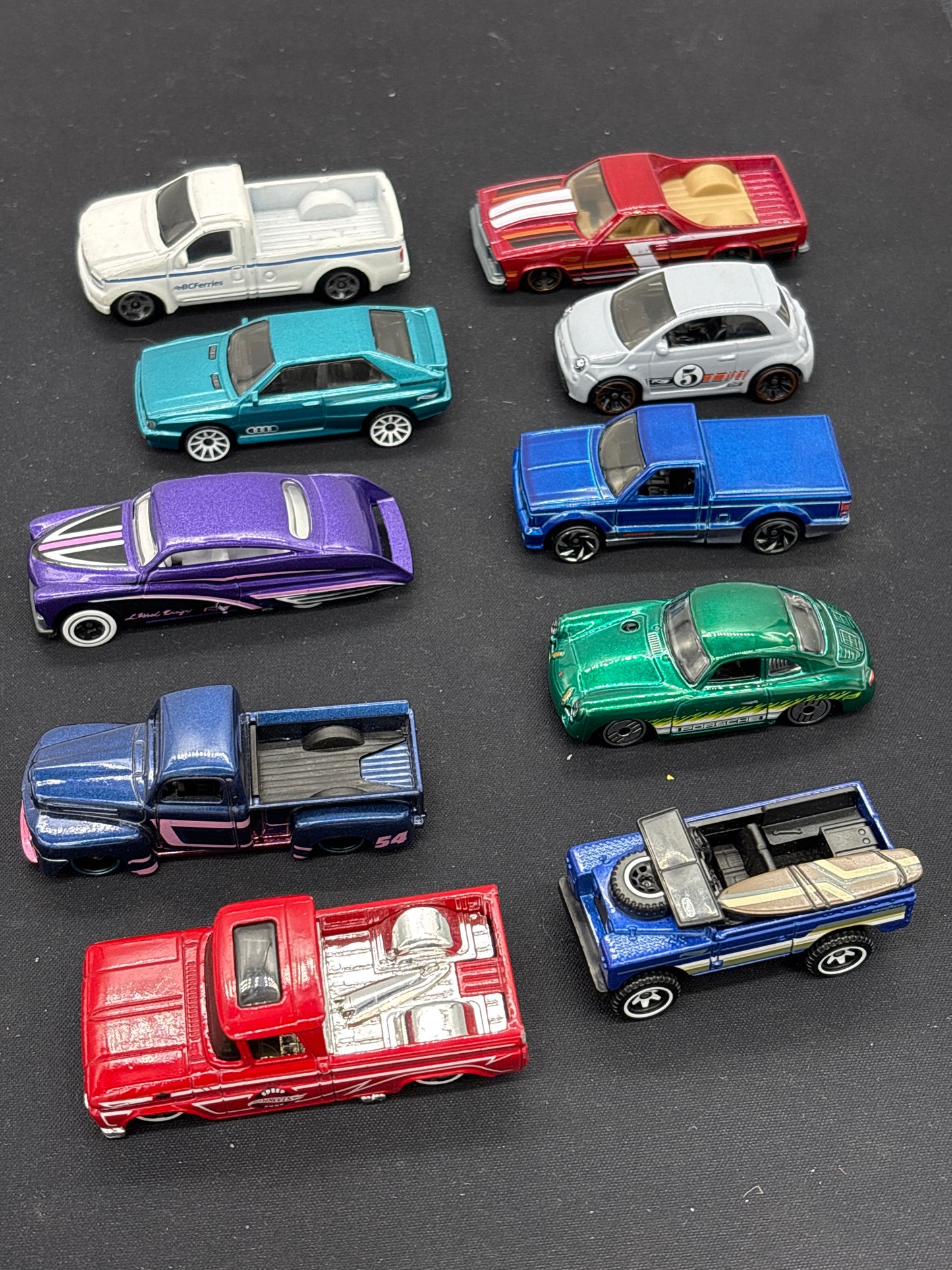 Auction Lot 62: Hot Wheels Loose Car Figure Lot 4
