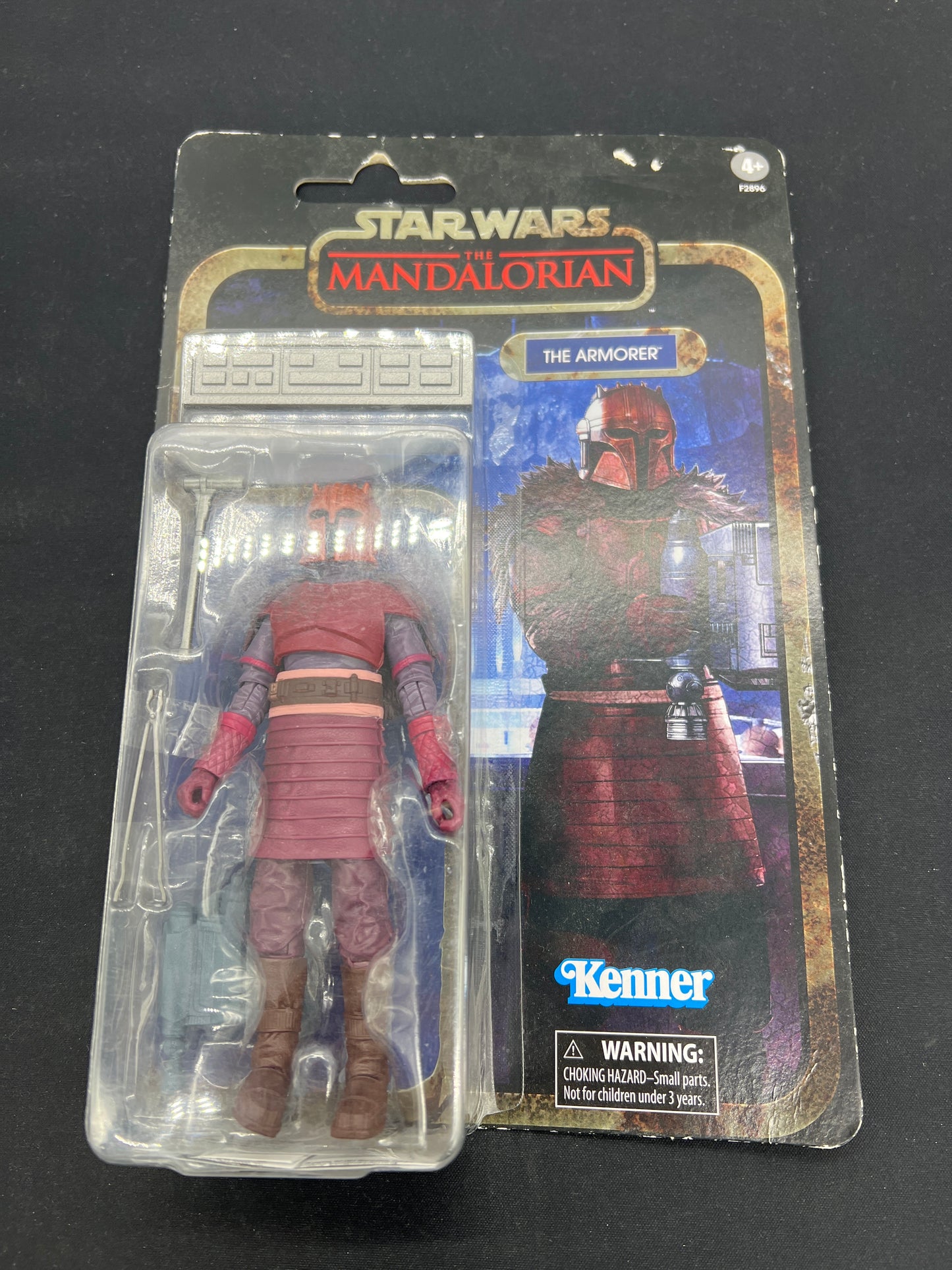 Auction Lot 137: Kenner Toys Star Wars Action Figure Mandalorian The Armorer