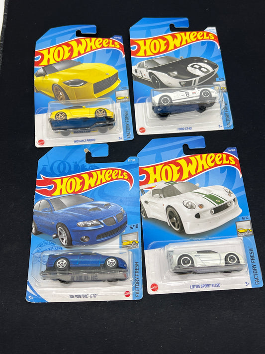 Auction Lot 10: Hot Wheels Assorted Lot of 4