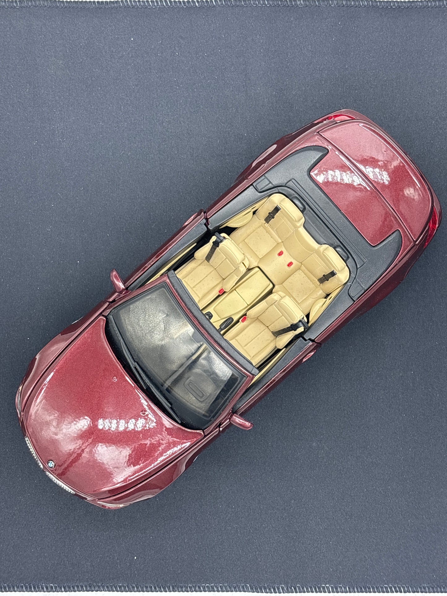 Auction Lot 100: DieCast Maisto BMW M6 Cabriolet Scale 1/18 Condition As Is