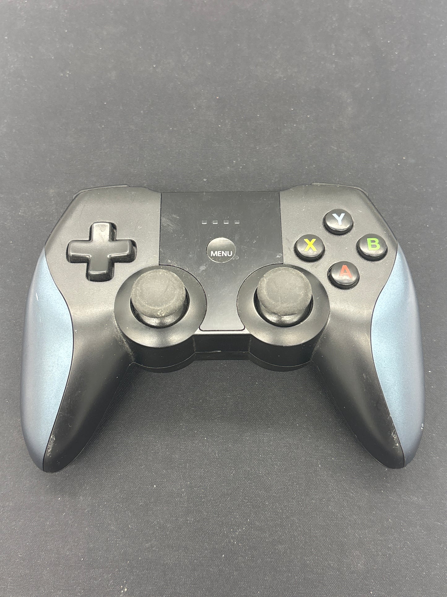 Auction Lot 185: Third Party Bluebooth Controller Untested