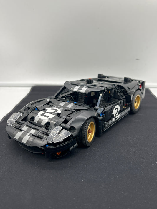 Auction Lot 1: Lego Technic 42223 1966 Ford GT40 MKII Race Car Built No Box