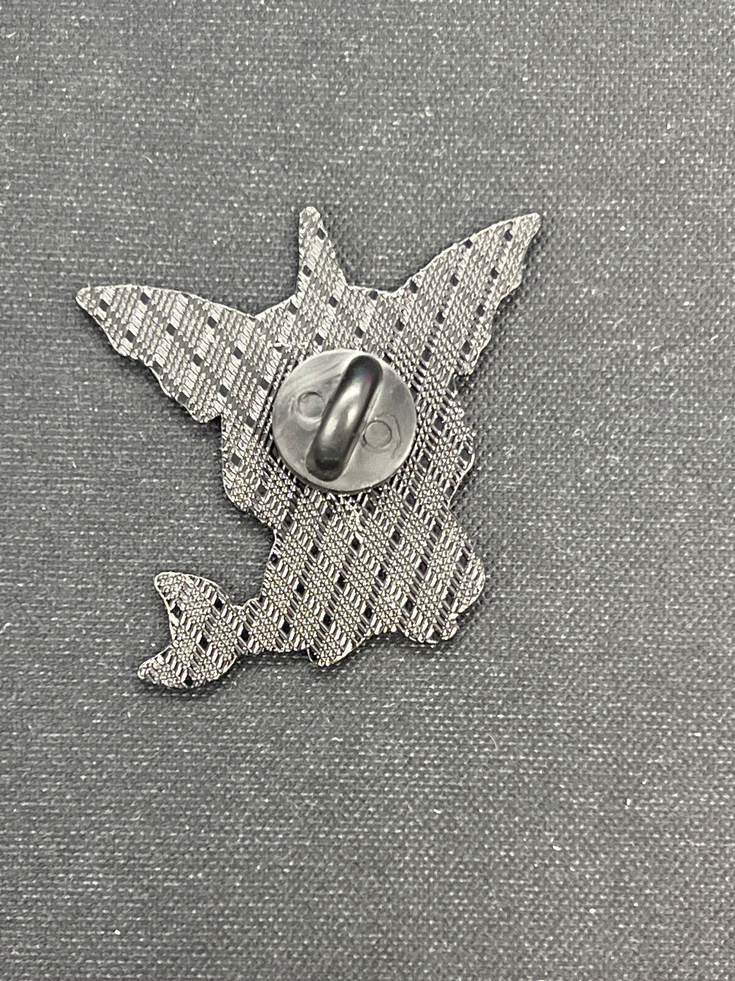Auction Lot 175: Pokemon Pin Vaporeon Pikachu Poncho