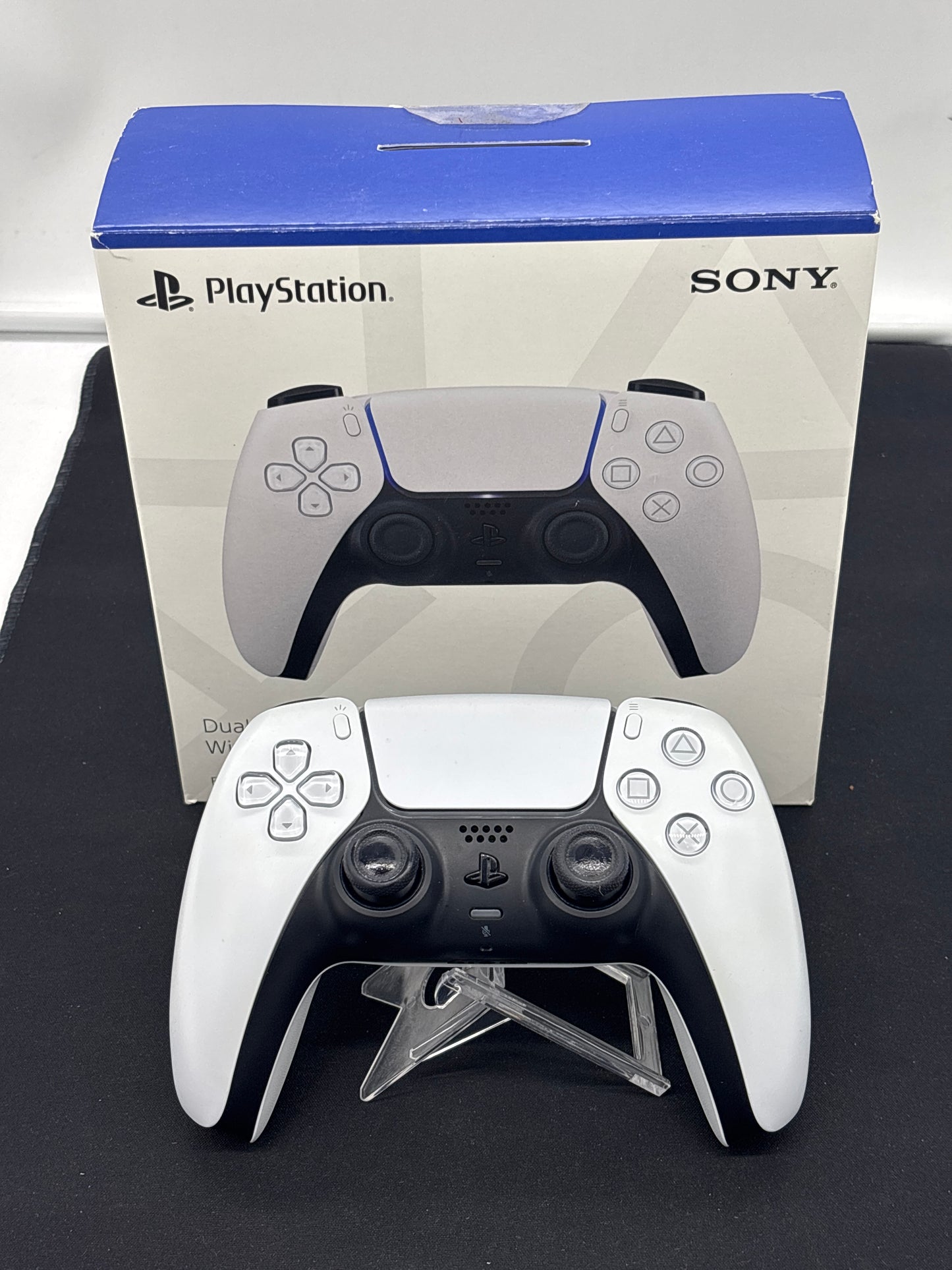 Auction Lot 11: PlayStation 5 Controller Untested