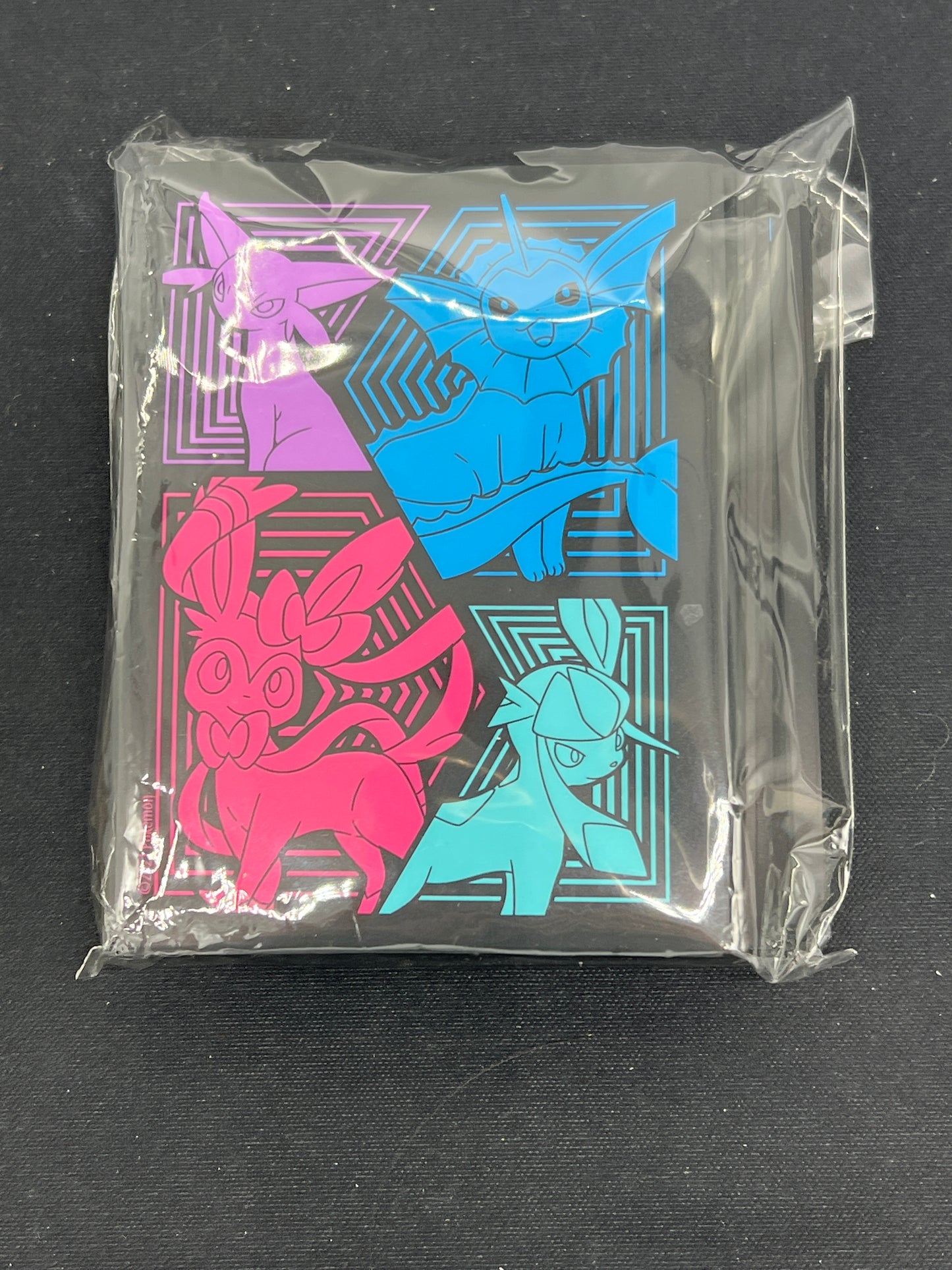 Auction Lot 158: Pokemon Cards Evolving Skies ETB SWSH Sleeves